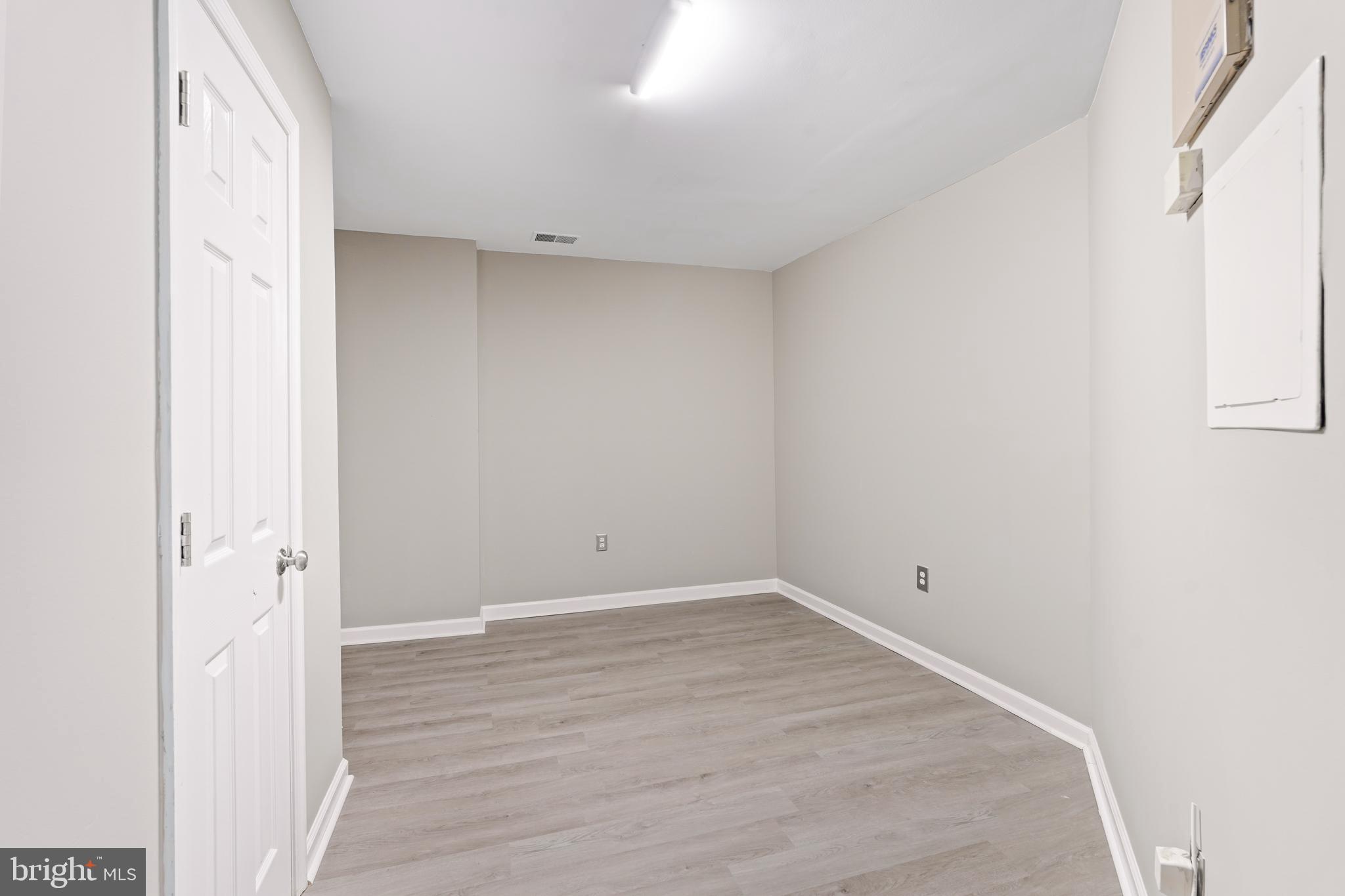 RIVER OAKS - Residential