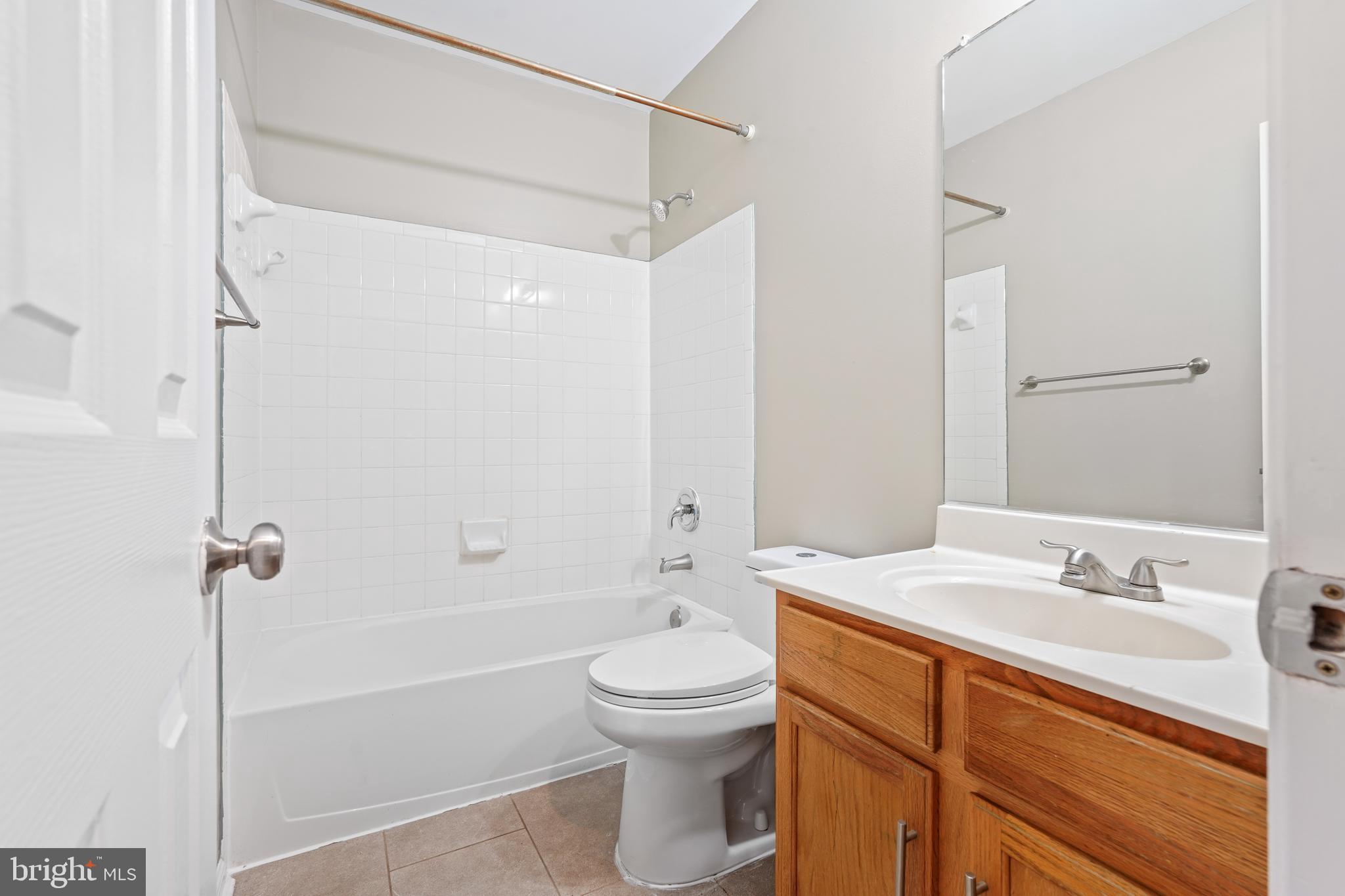 RIVER OAKS - Residential