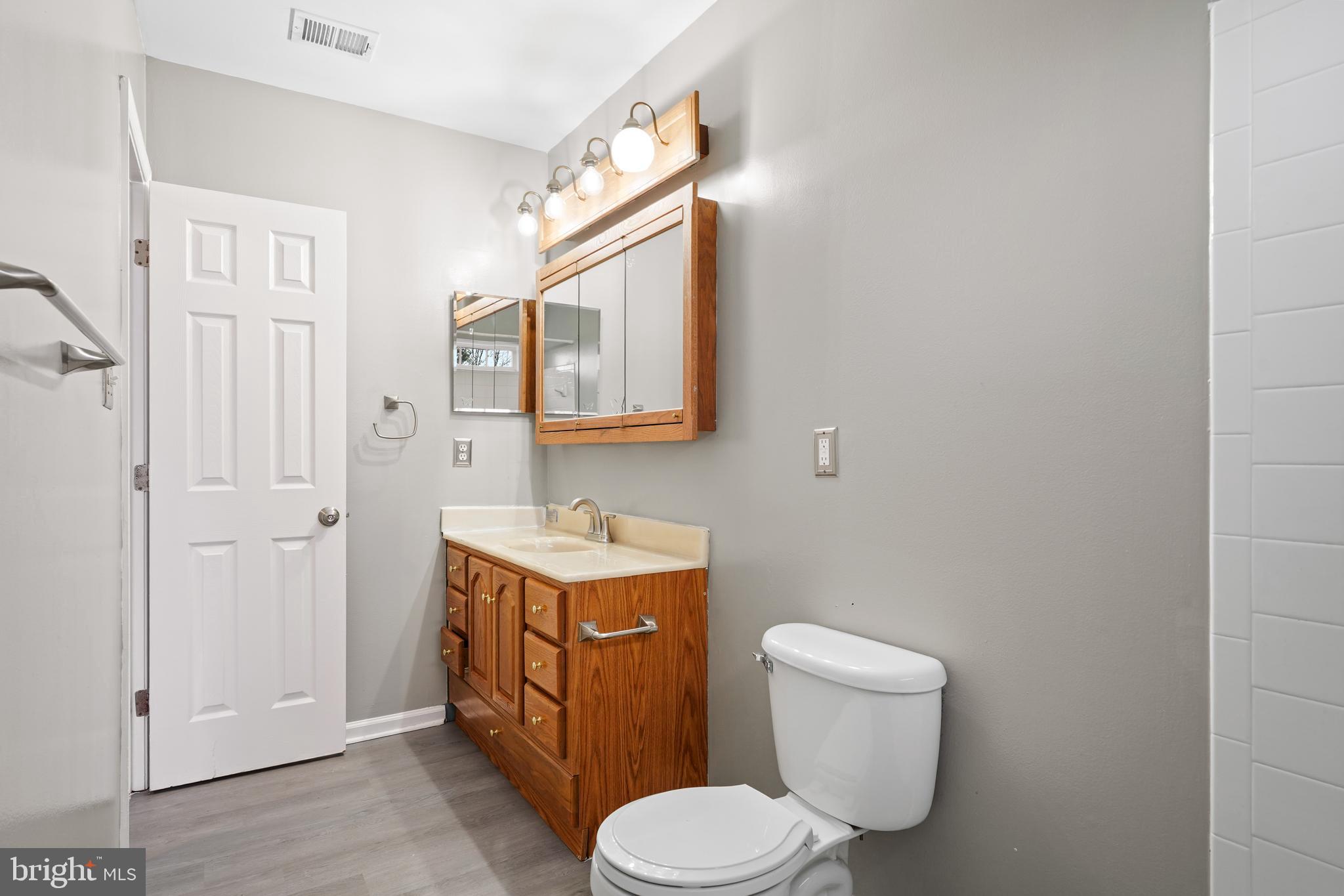 RIVER OAKS - Residential