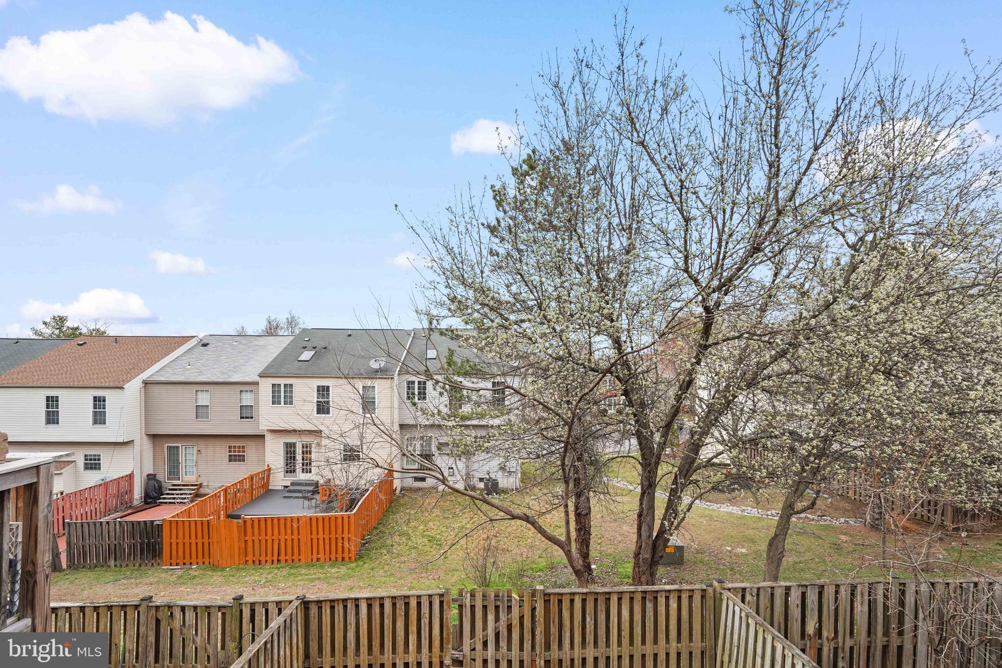 RIVER OAKS - Residential