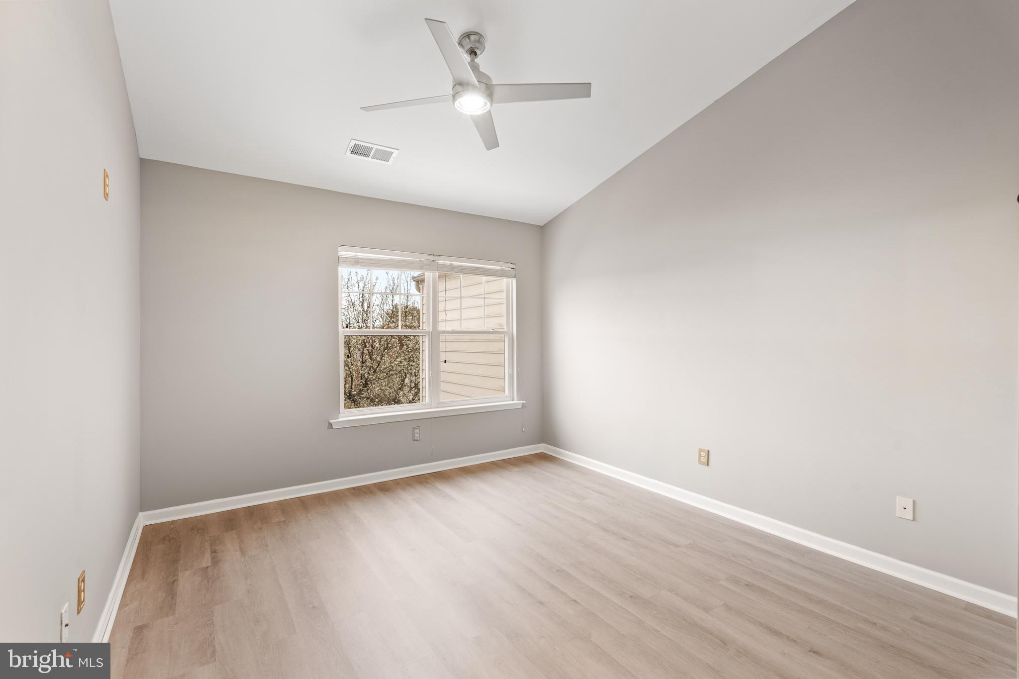 RIVER OAKS - Residential