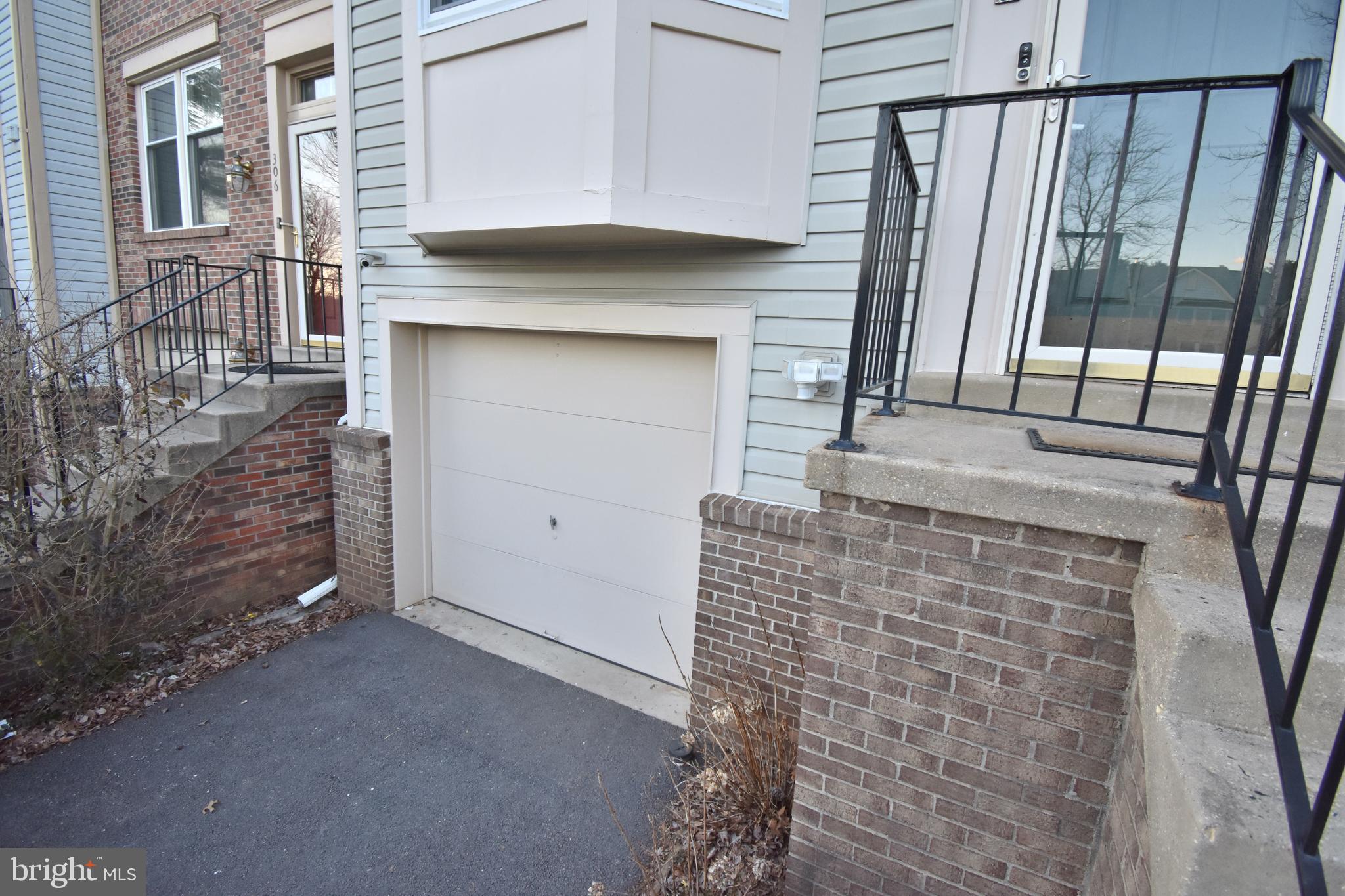 304 TWISTED STALK DRIVE