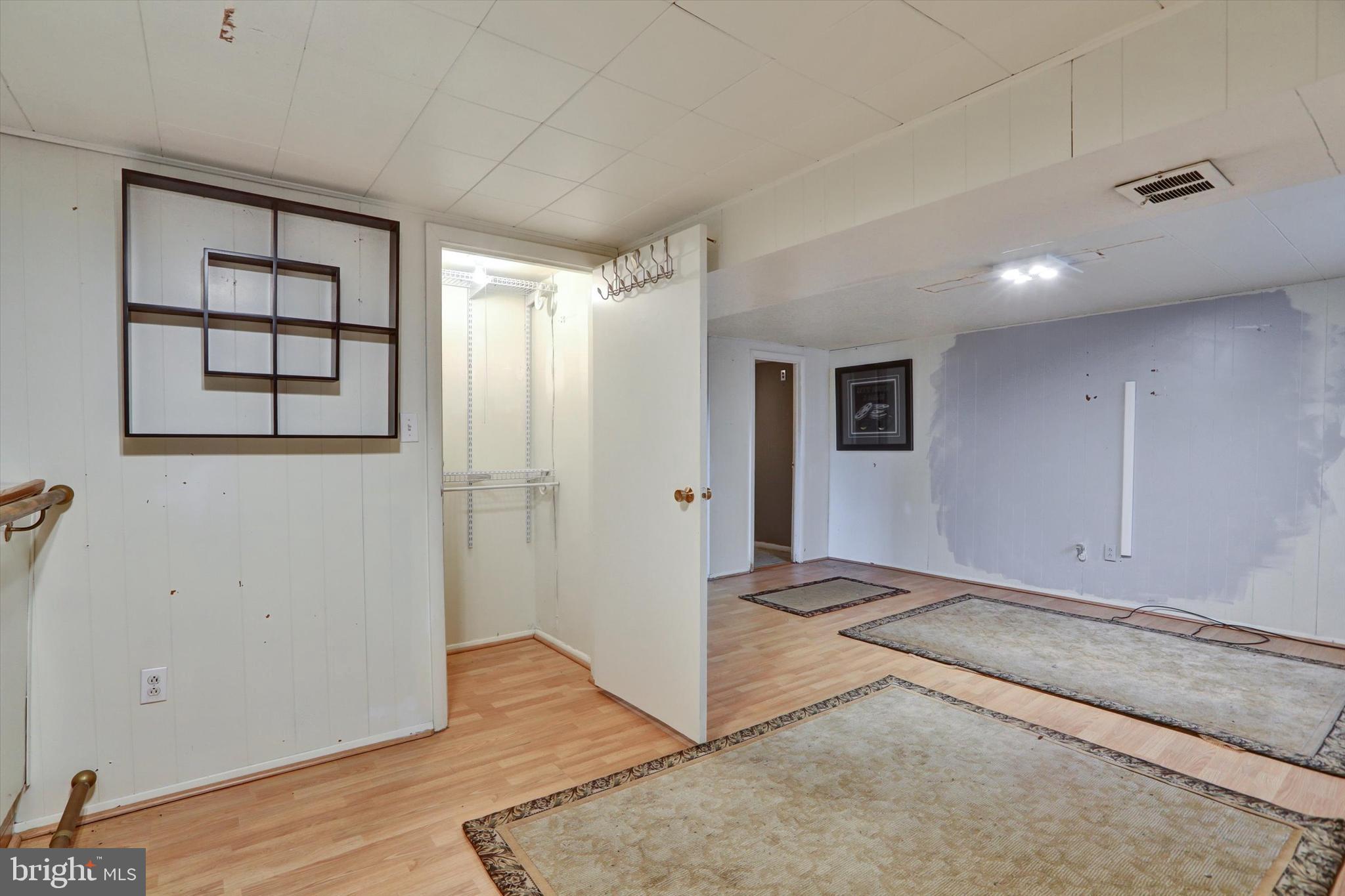 WINDSOR - Residential