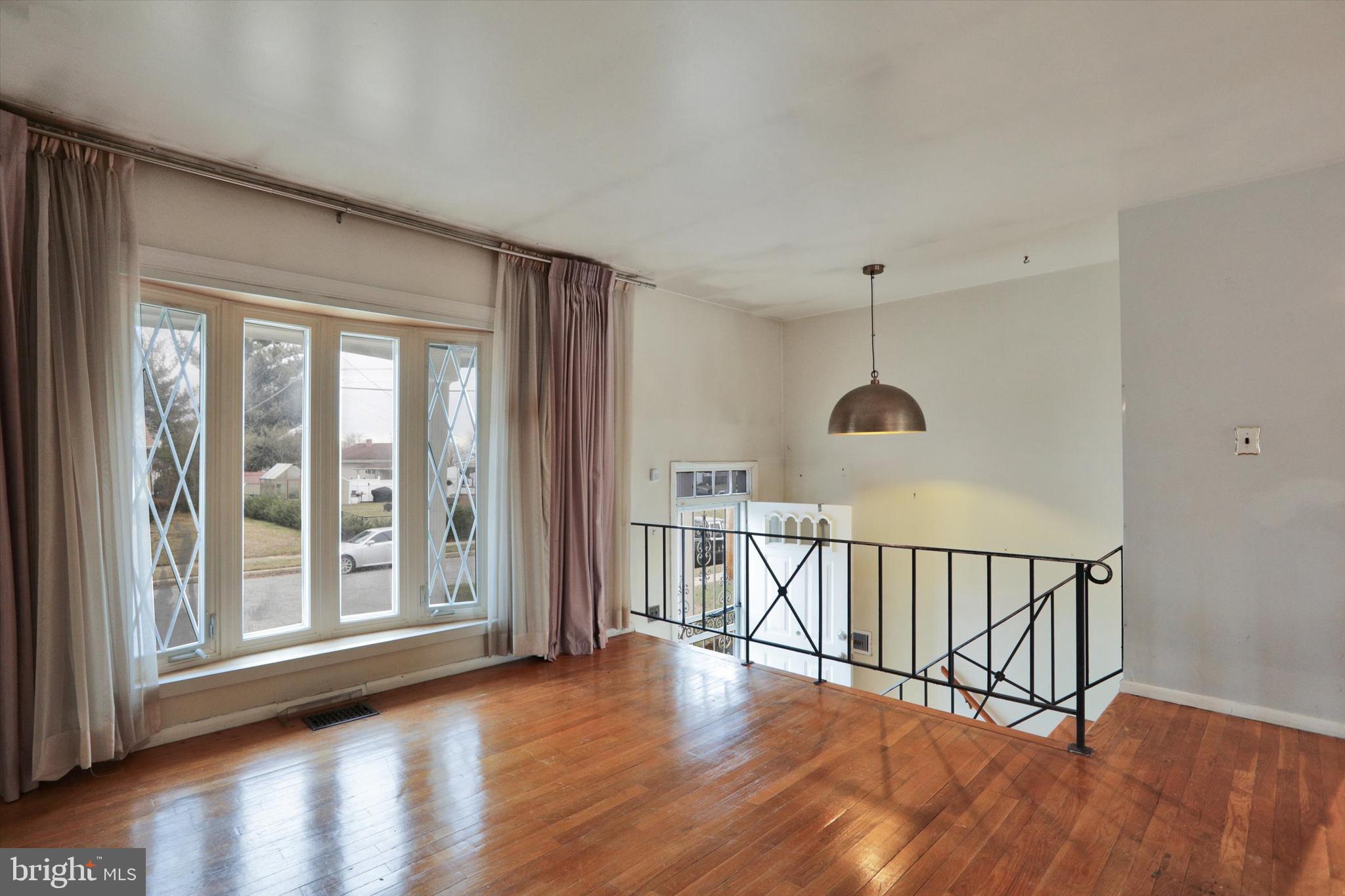 WINDSOR - Residential