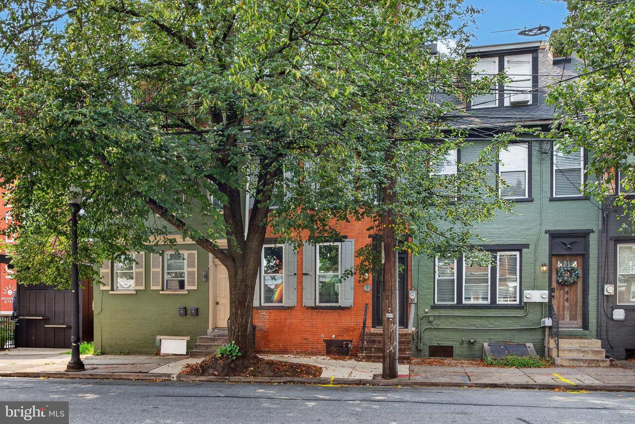 442 N QUEEN STREET