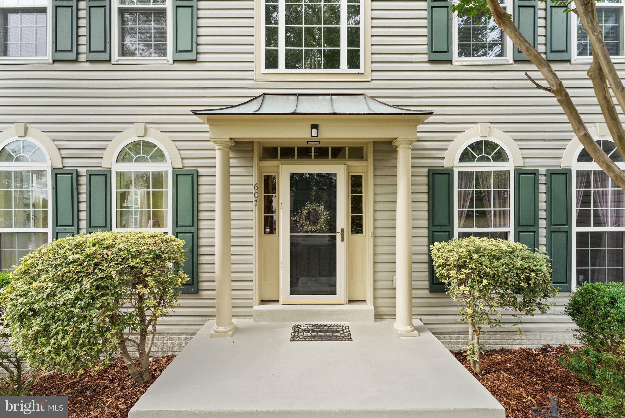 607 TALMADGE COURT SE