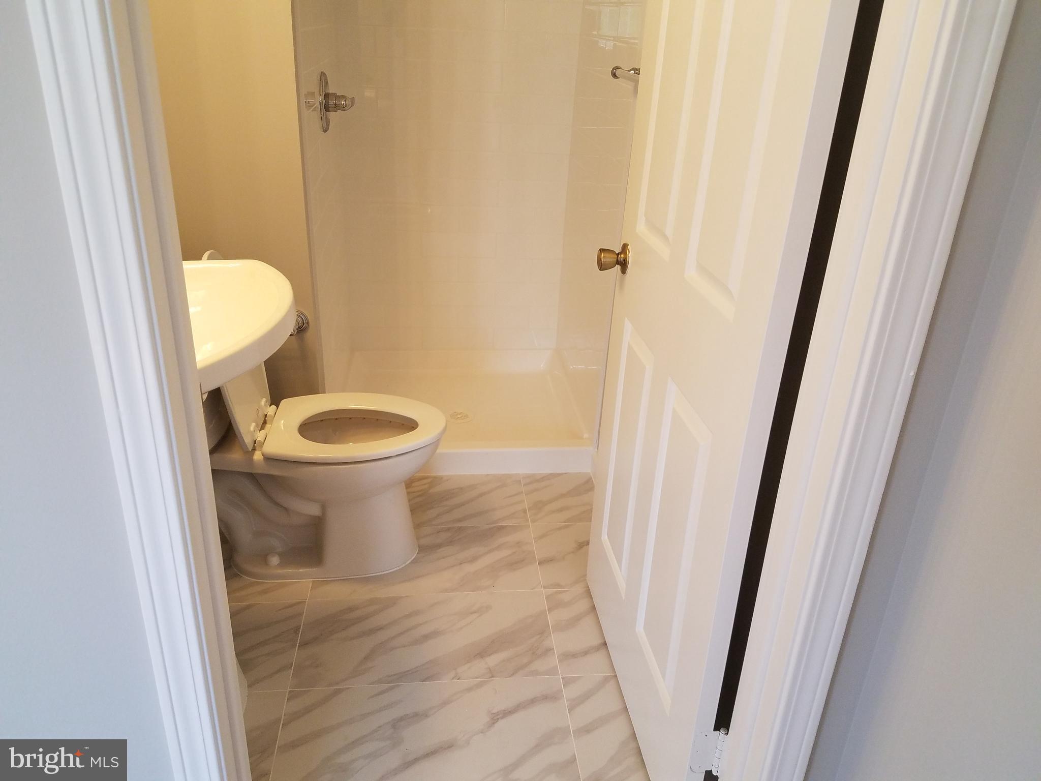 D EVEREUX WEST - Residential