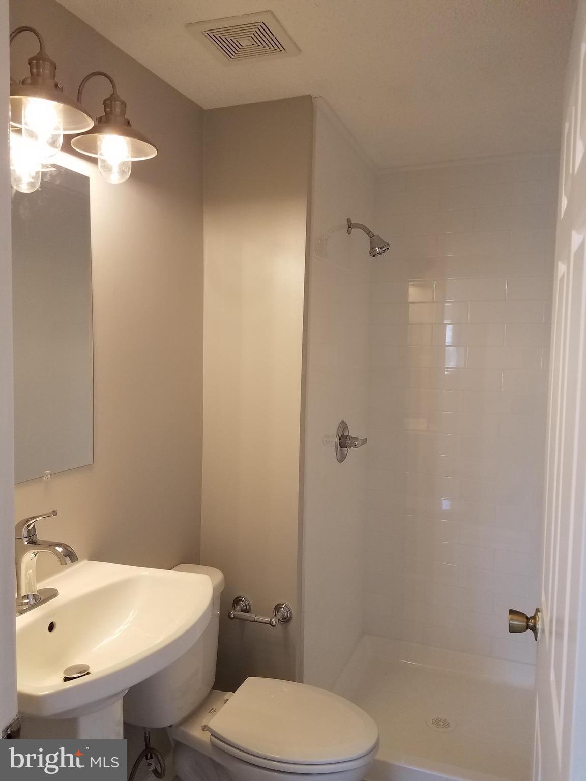 D EVEREUX WEST - Residential