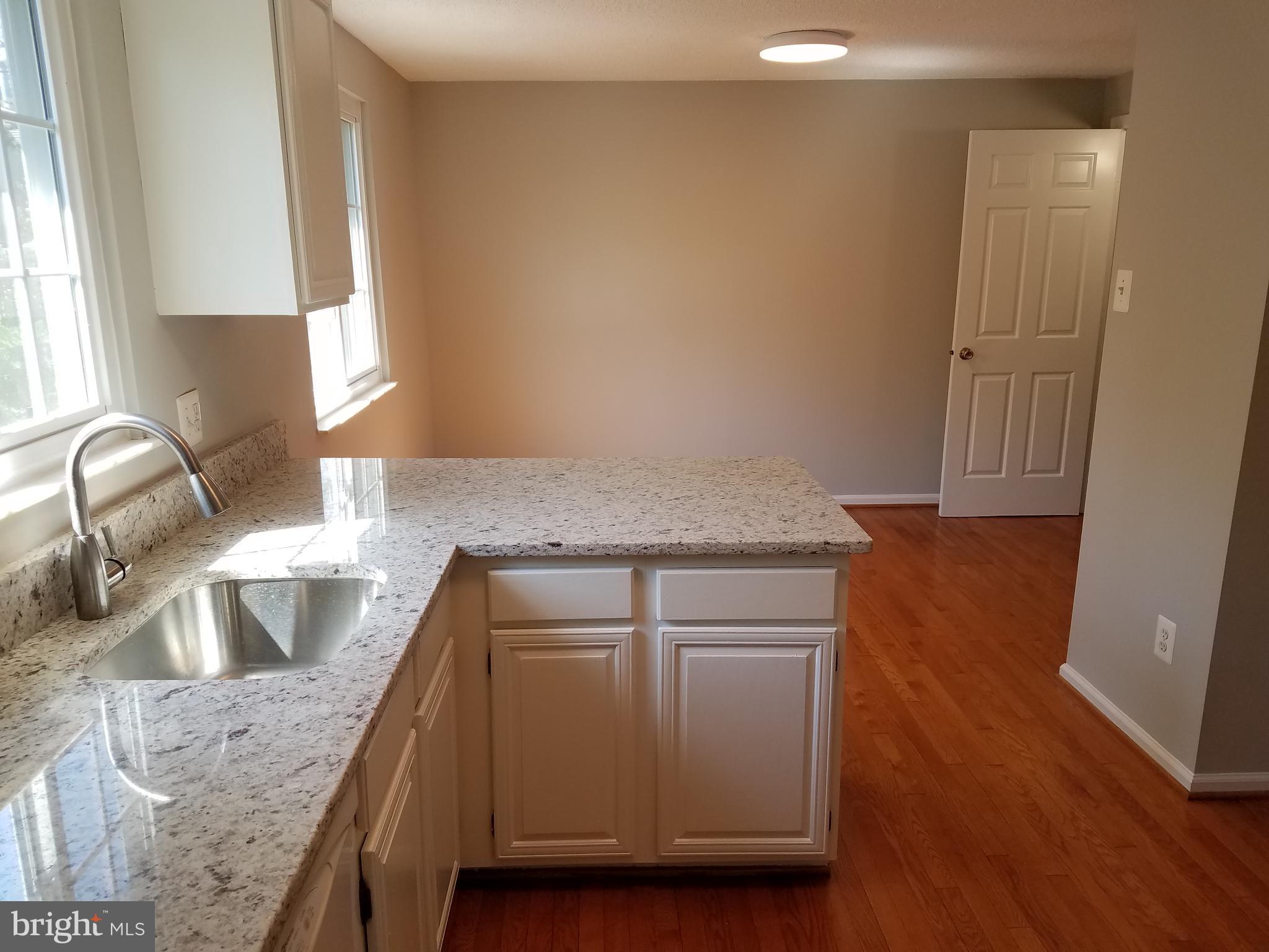 D EVEREUX WEST - Residential