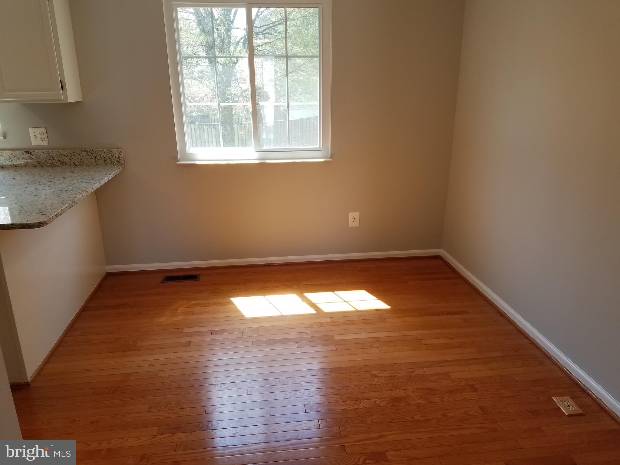 D EVEREUX WEST - Residential