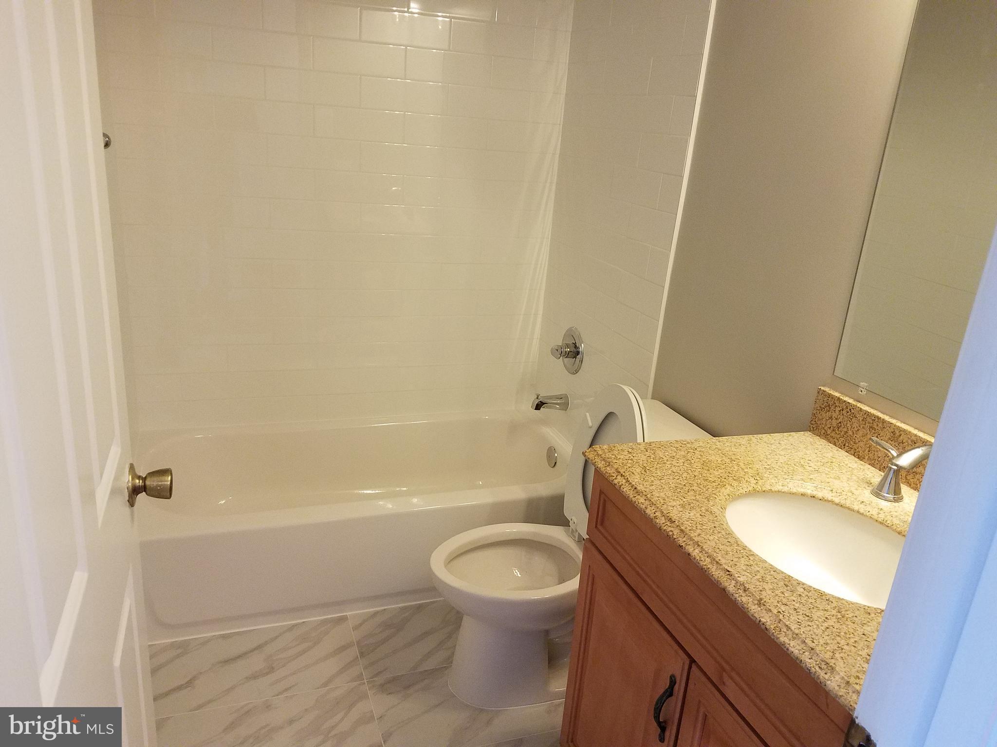 D EVEREUX WEST - Residential