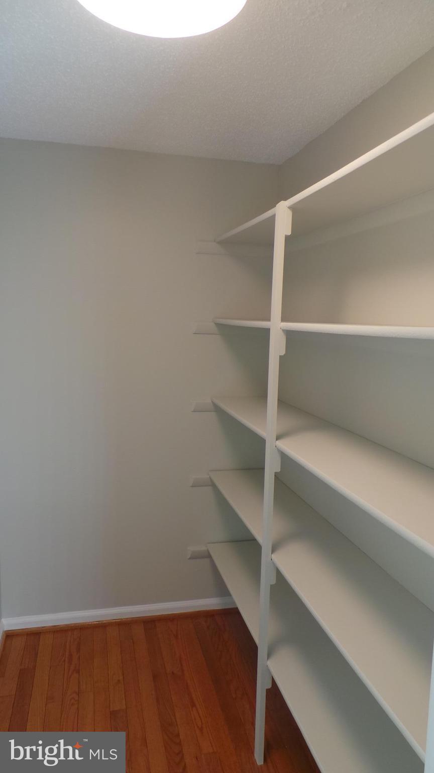 D EVEREUX WEST - Residential