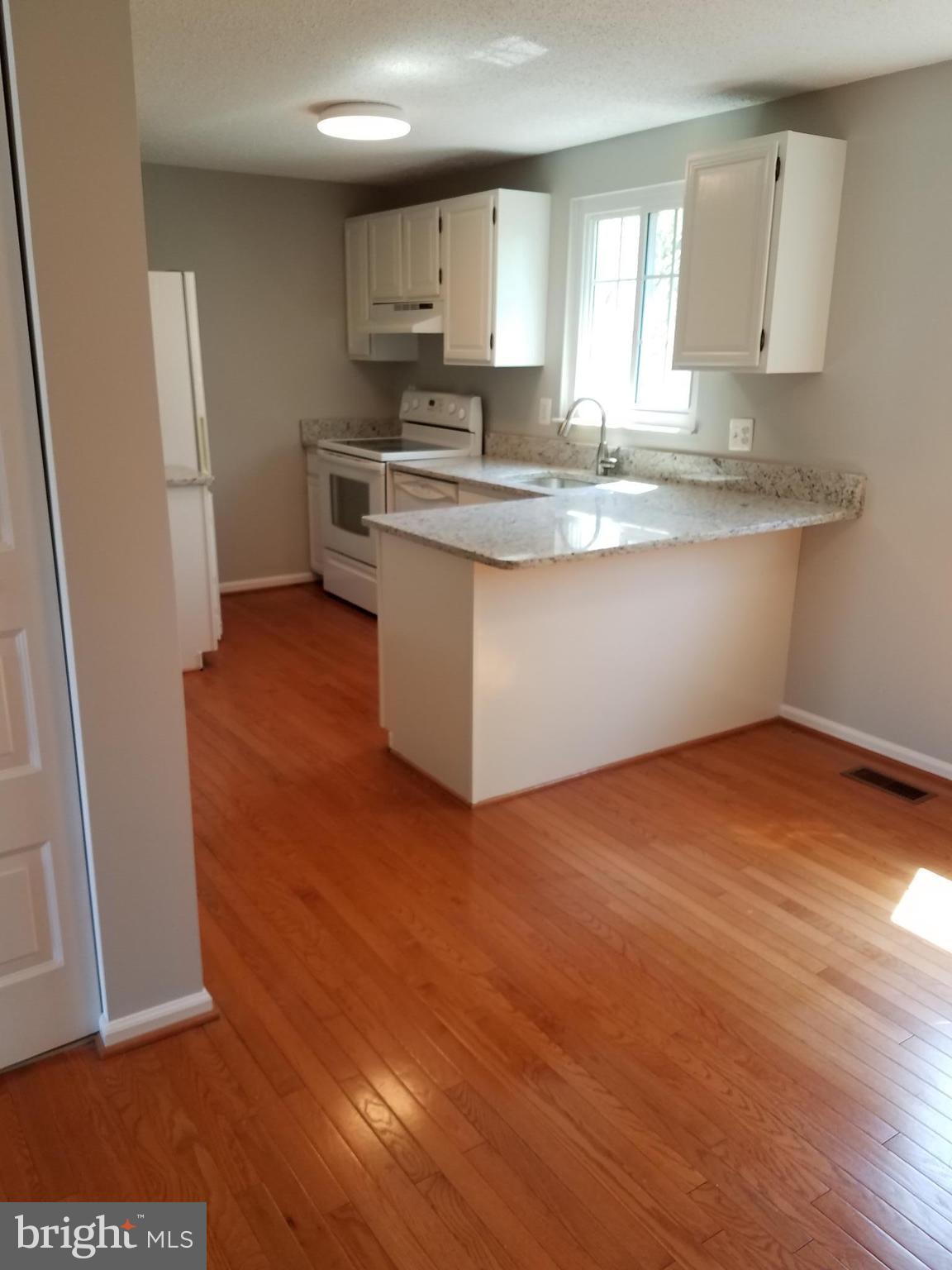 D EVEREUX WEST - Residential