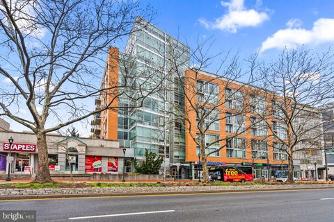 Photo of 6820 Wisconsin Avenue #5003, Chevy Chase, MD 20815 (MLS # MDMC2121462)