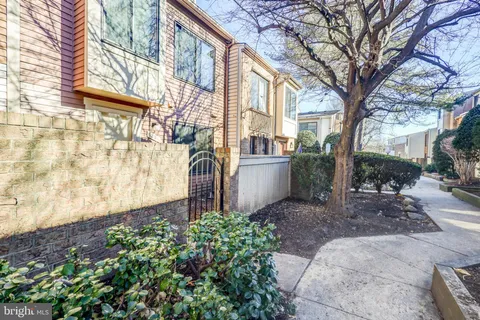 21 Docena Court, Gaithersburg, MD MLS: MDMC2213840