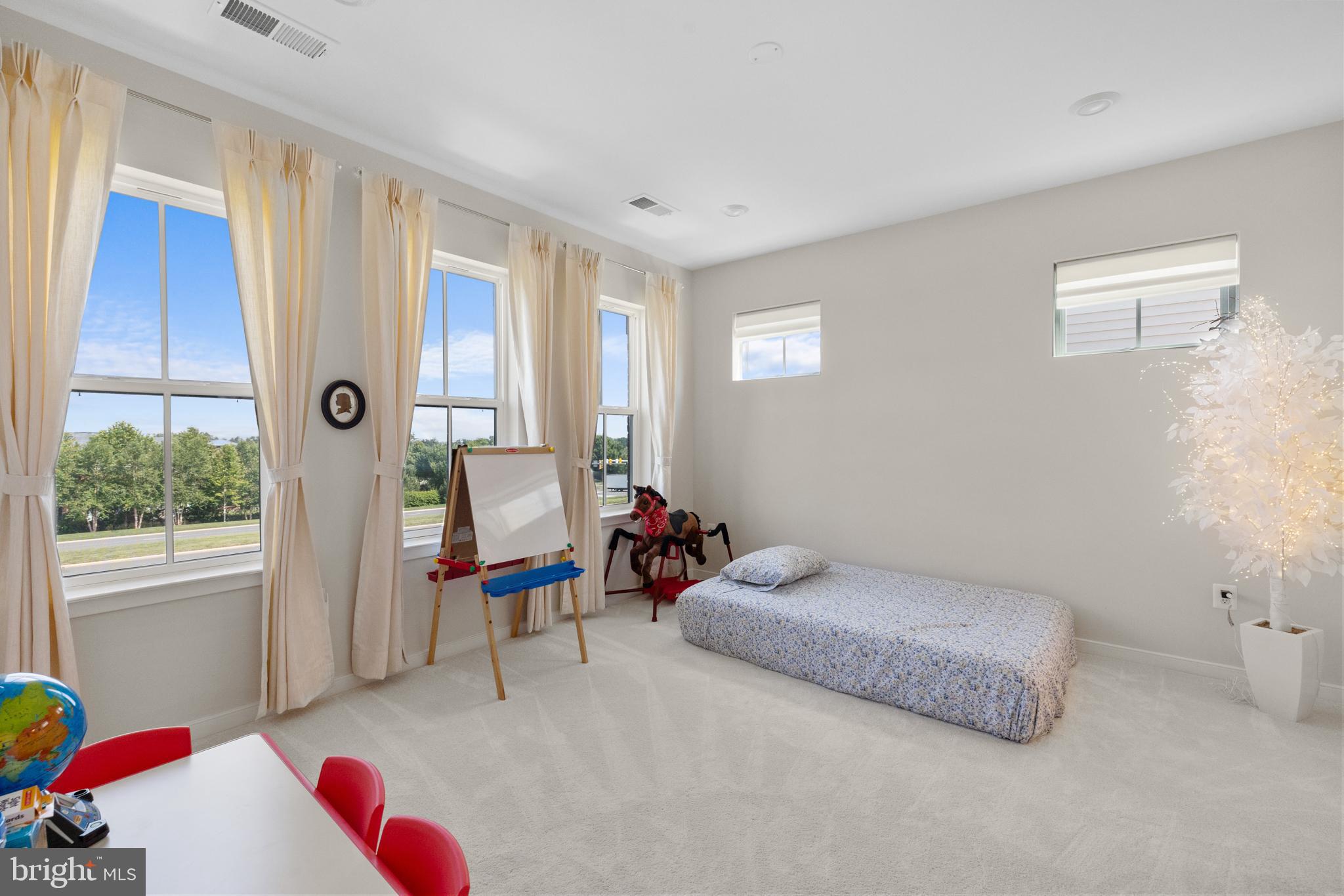 BRAMBLETON - Residential