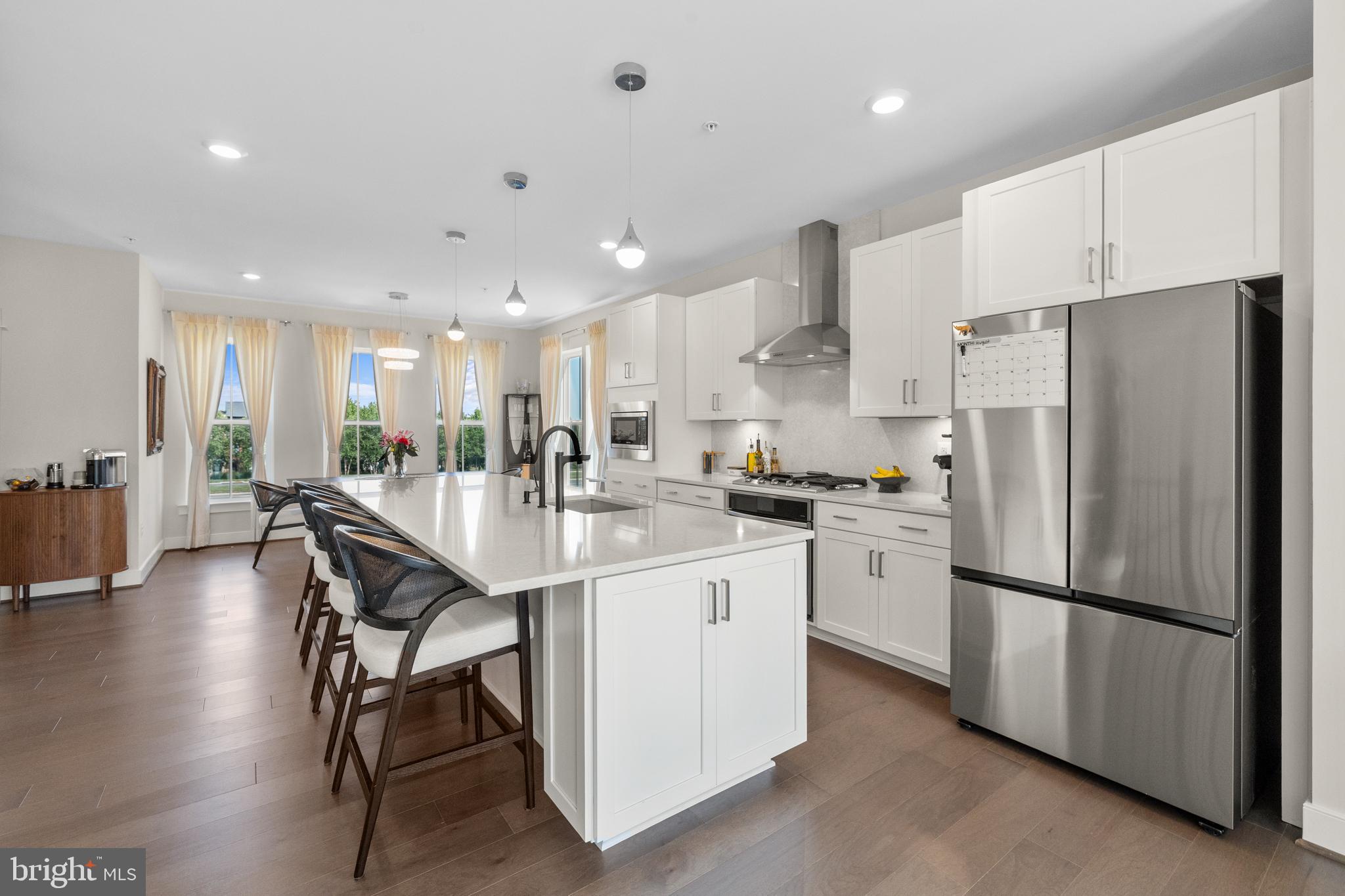 23158 HORSESHOE TRAIL SQUARE