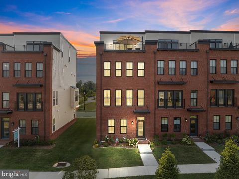 23158 HORSESHOE TRAIL SQUARE ASHBURN VA 20148