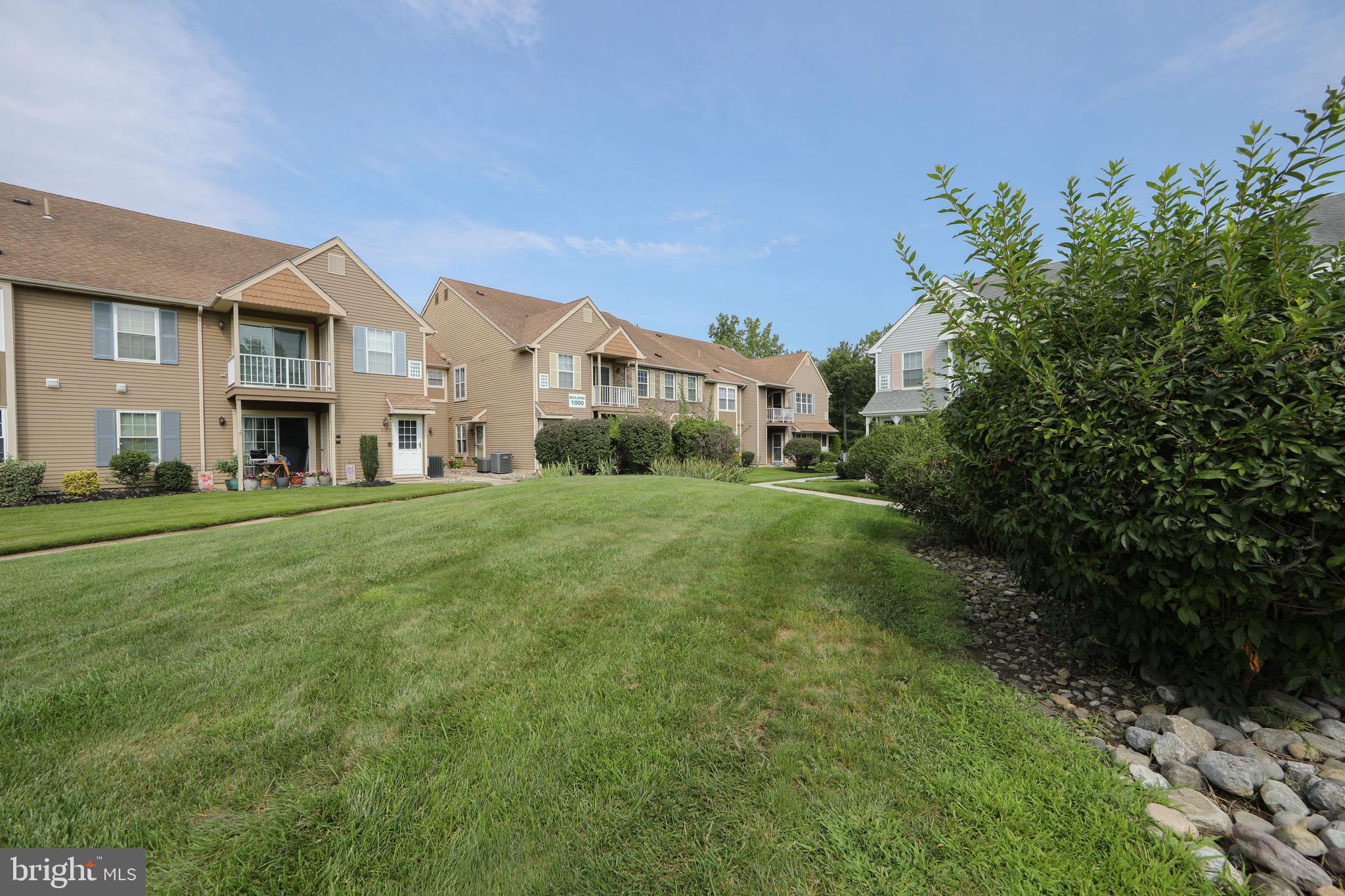 1011 SCOTSWOOD COURT B