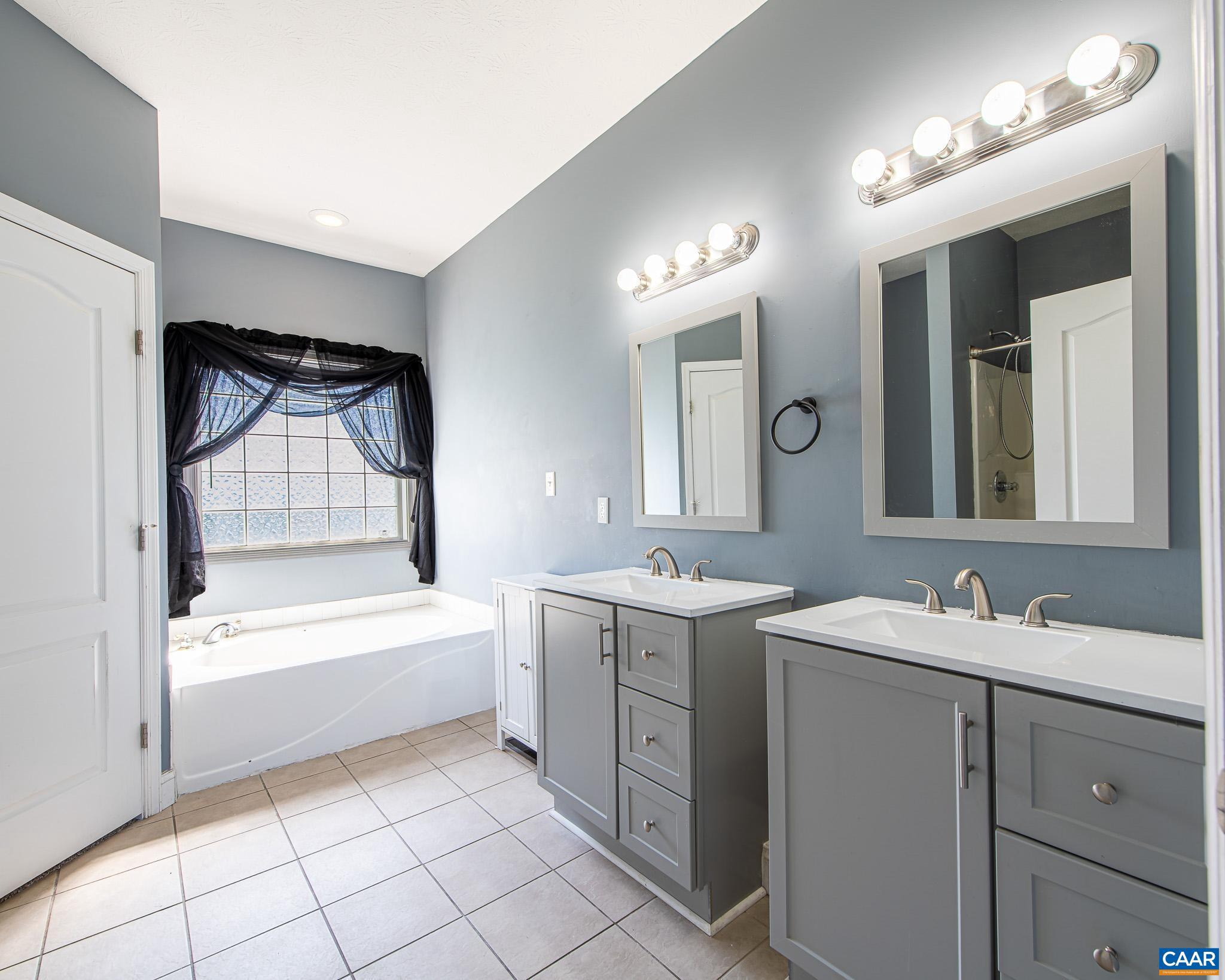 SKYVIEW ESTATES - Residential