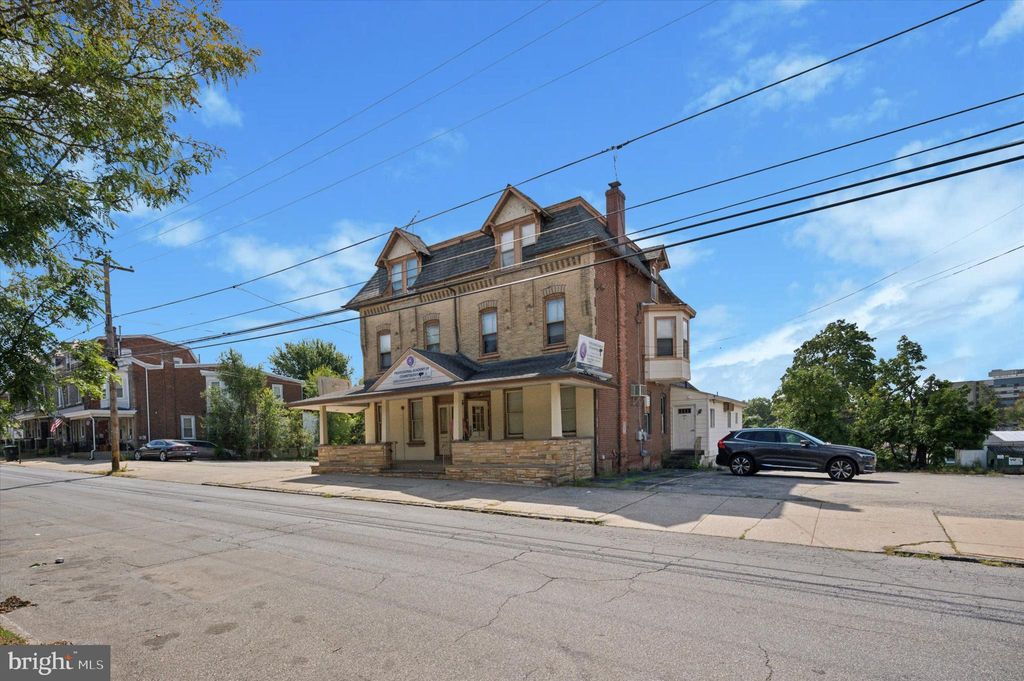 Photo of 516 E Marshall Street, NORRISTOWN, PA 19401 (MLS # PAMC2153850)