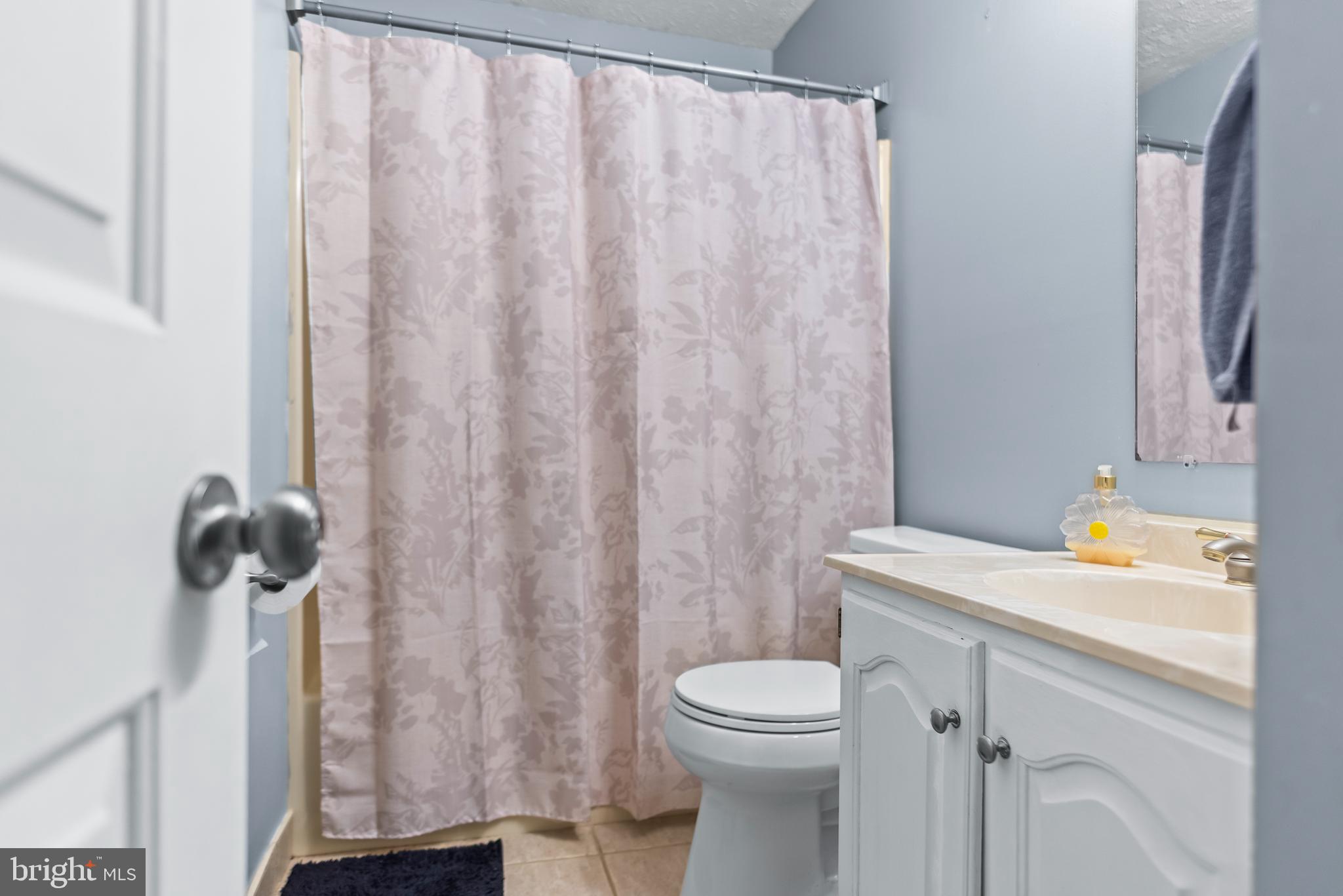 ST CHARLES HAMPSHIRE - Residential