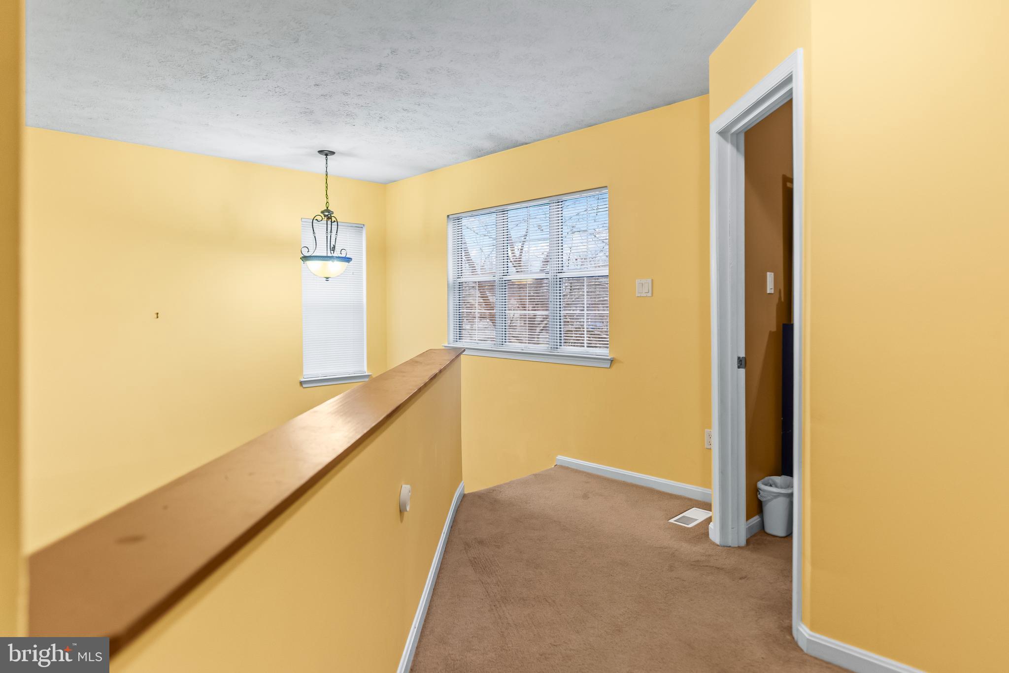 ST CHARLES HAMPSHIRE - Residential