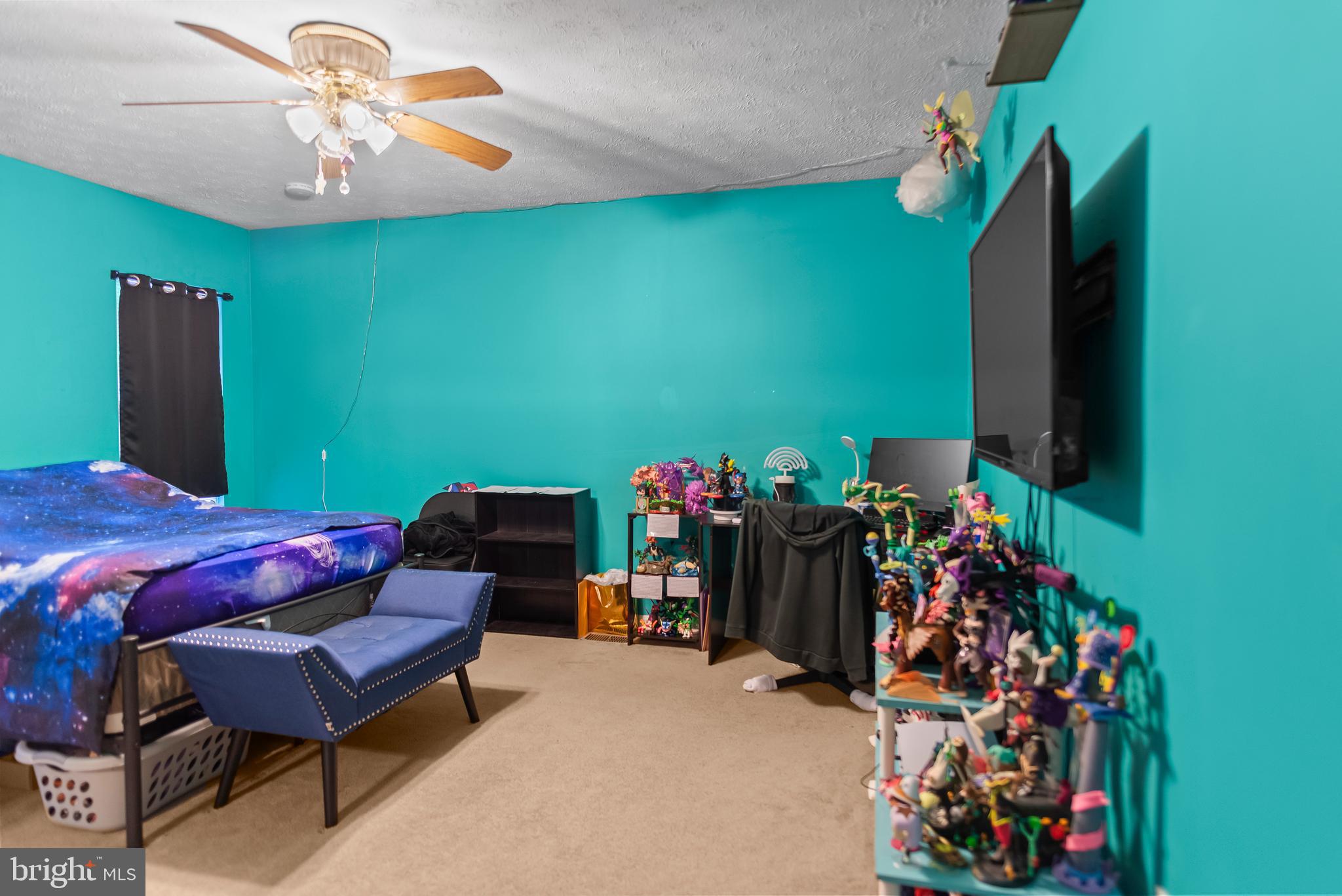 ST CHARLES HAMPSHIRE - Residential