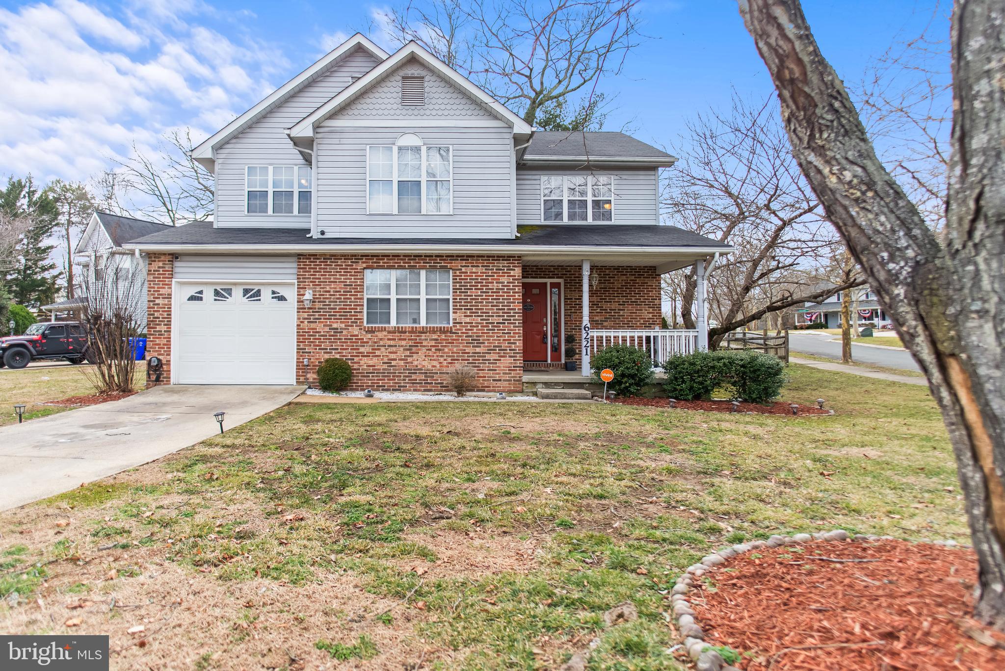 ST CHARLES HAMPSHIRE - Residential