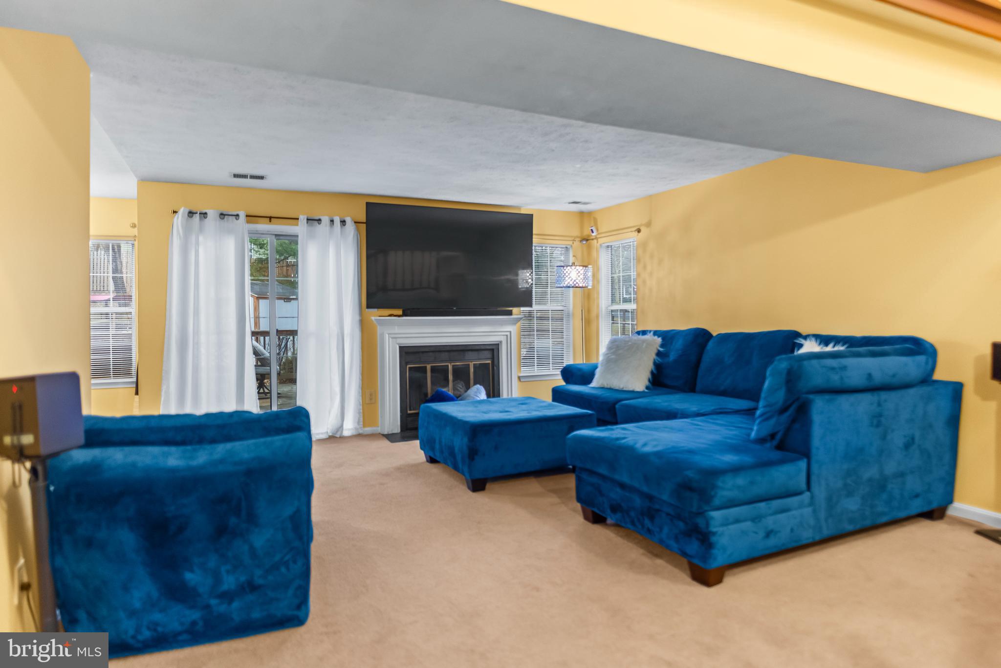 ST CHARLES HAMPSHIRE - Residential