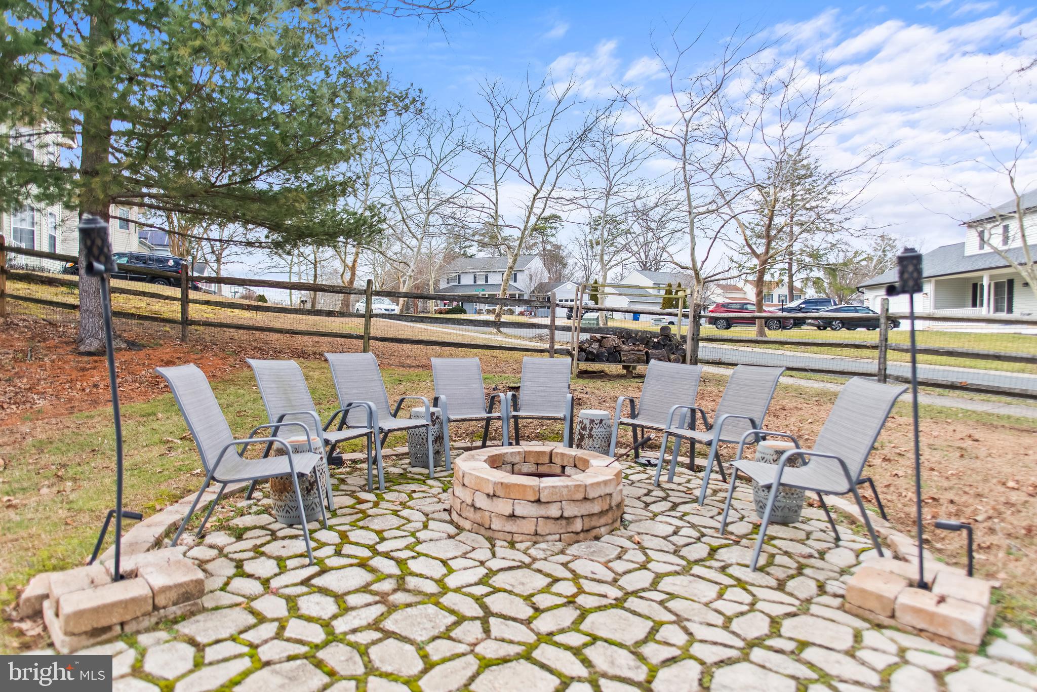 ST CHARLES HAMPSHIRE - Residential