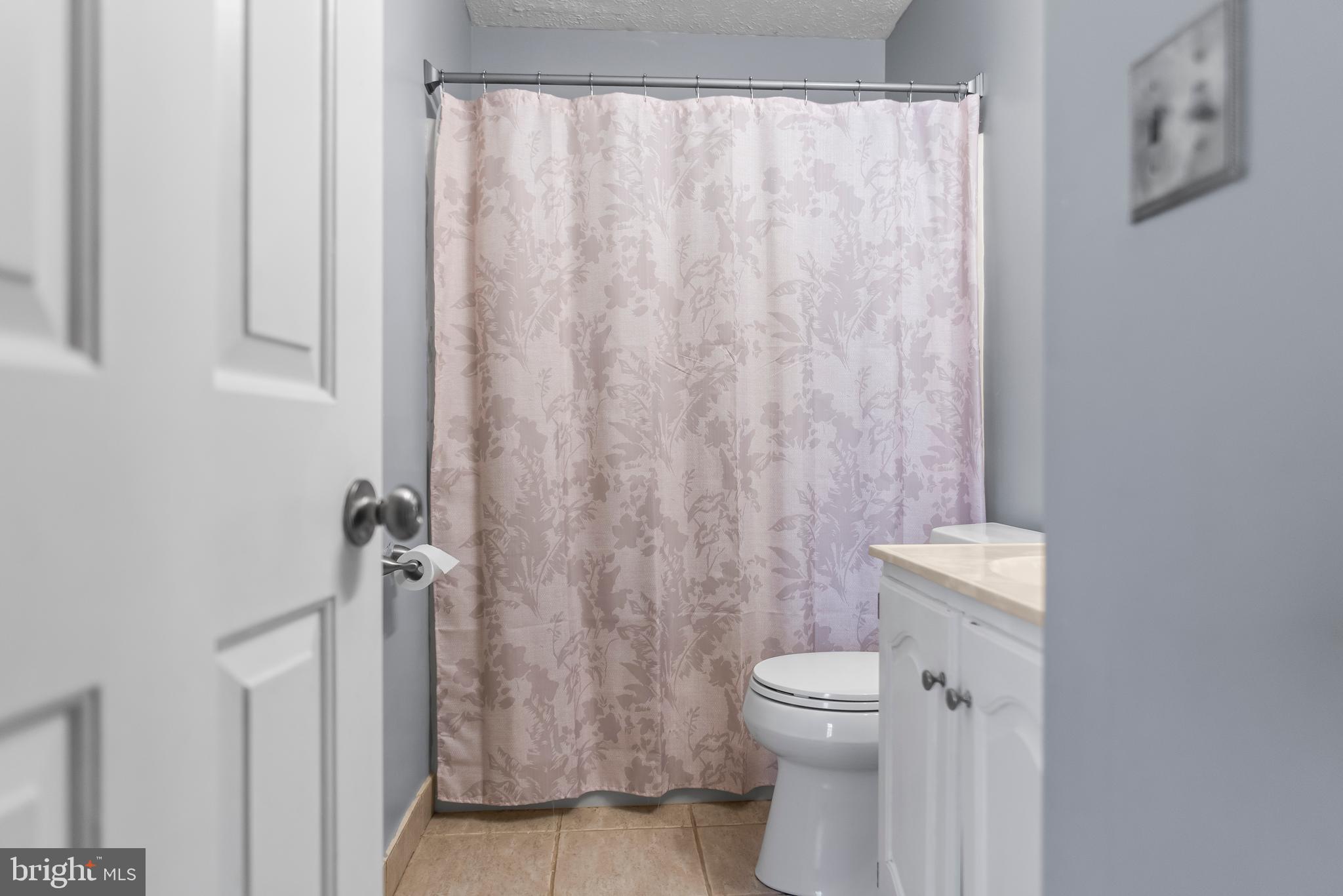 ST CHARLES HAMPSHIRE - Residential