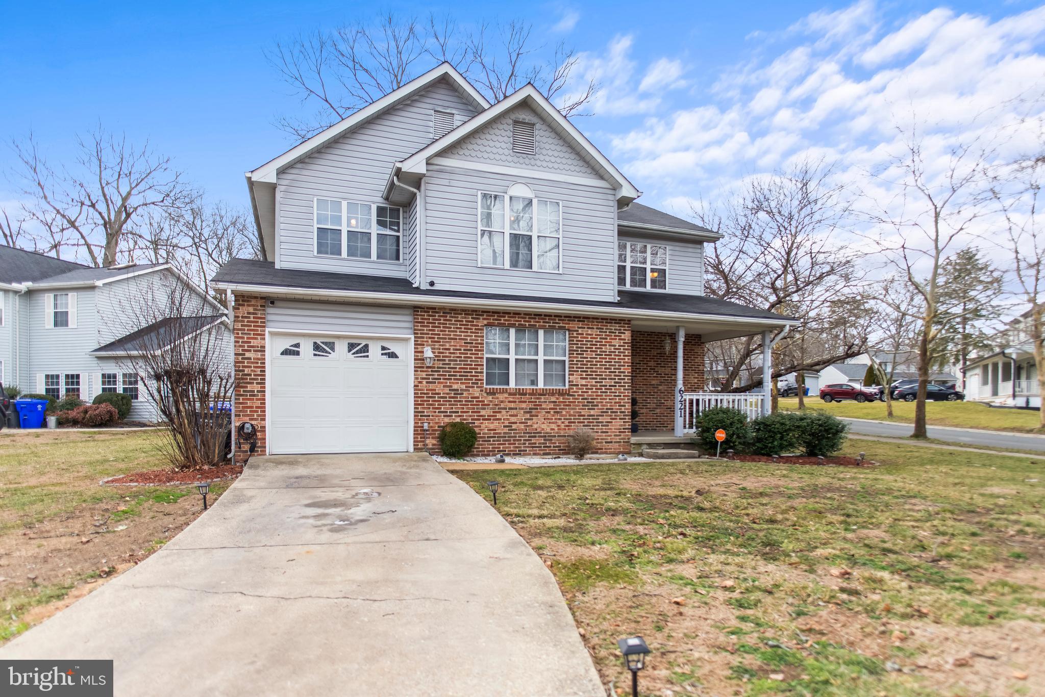 ST CHARLES HAMPSHIRE - Residential