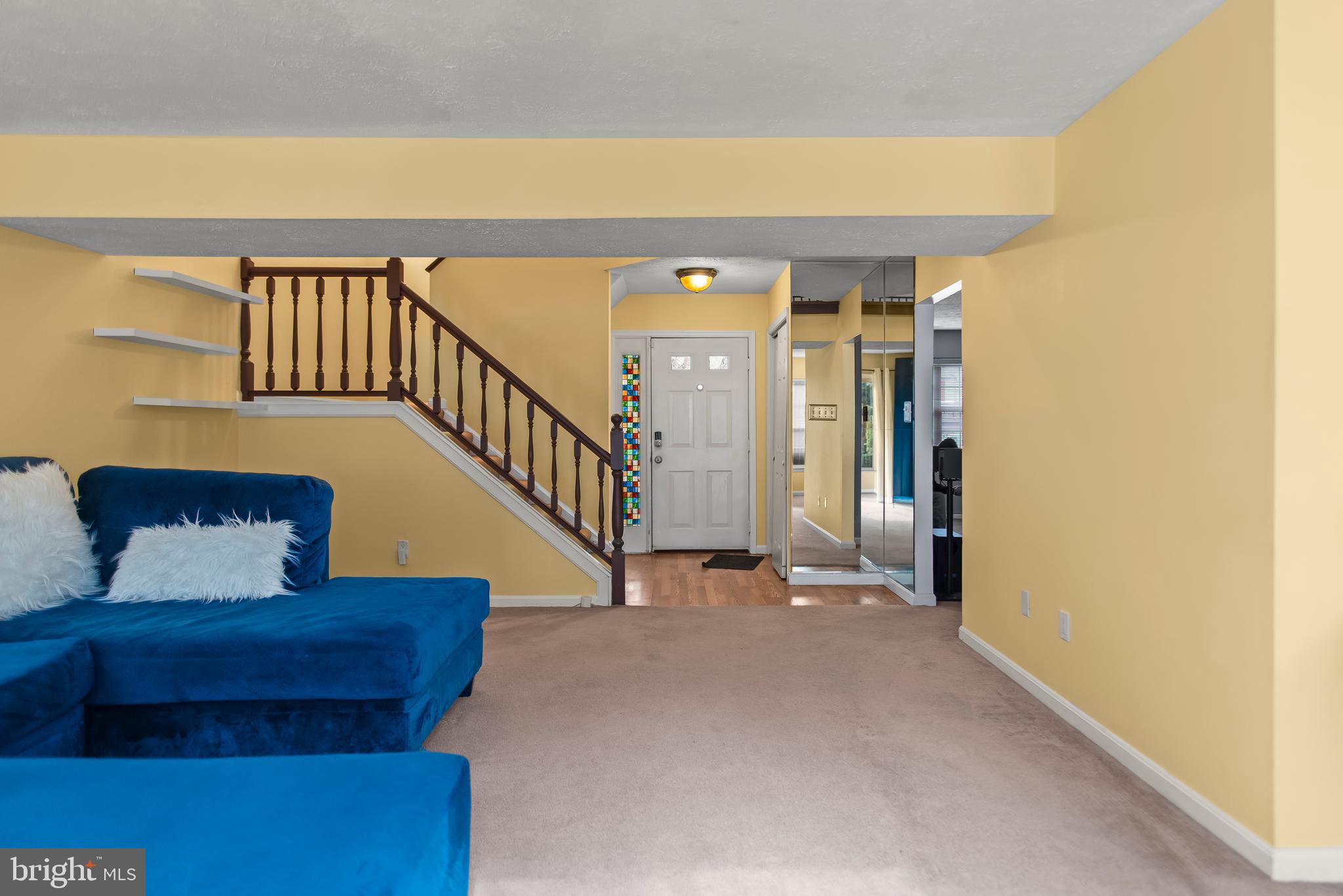 ST CHARLES HAMPSHIRE - Residential