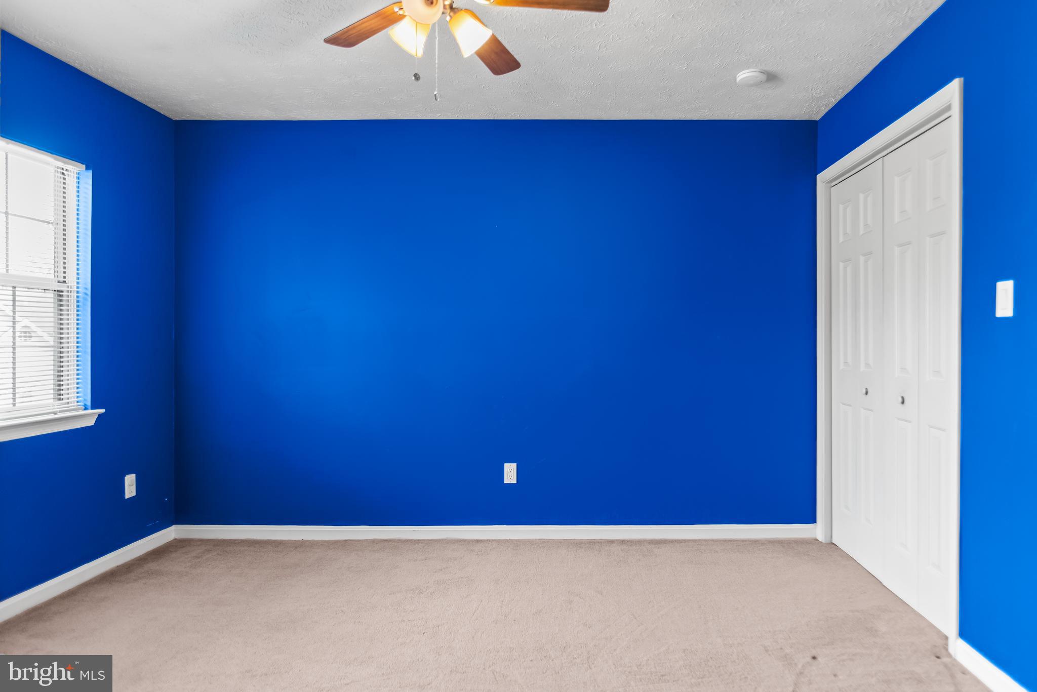 ST CHARLES HAMPSHIRE - Residential