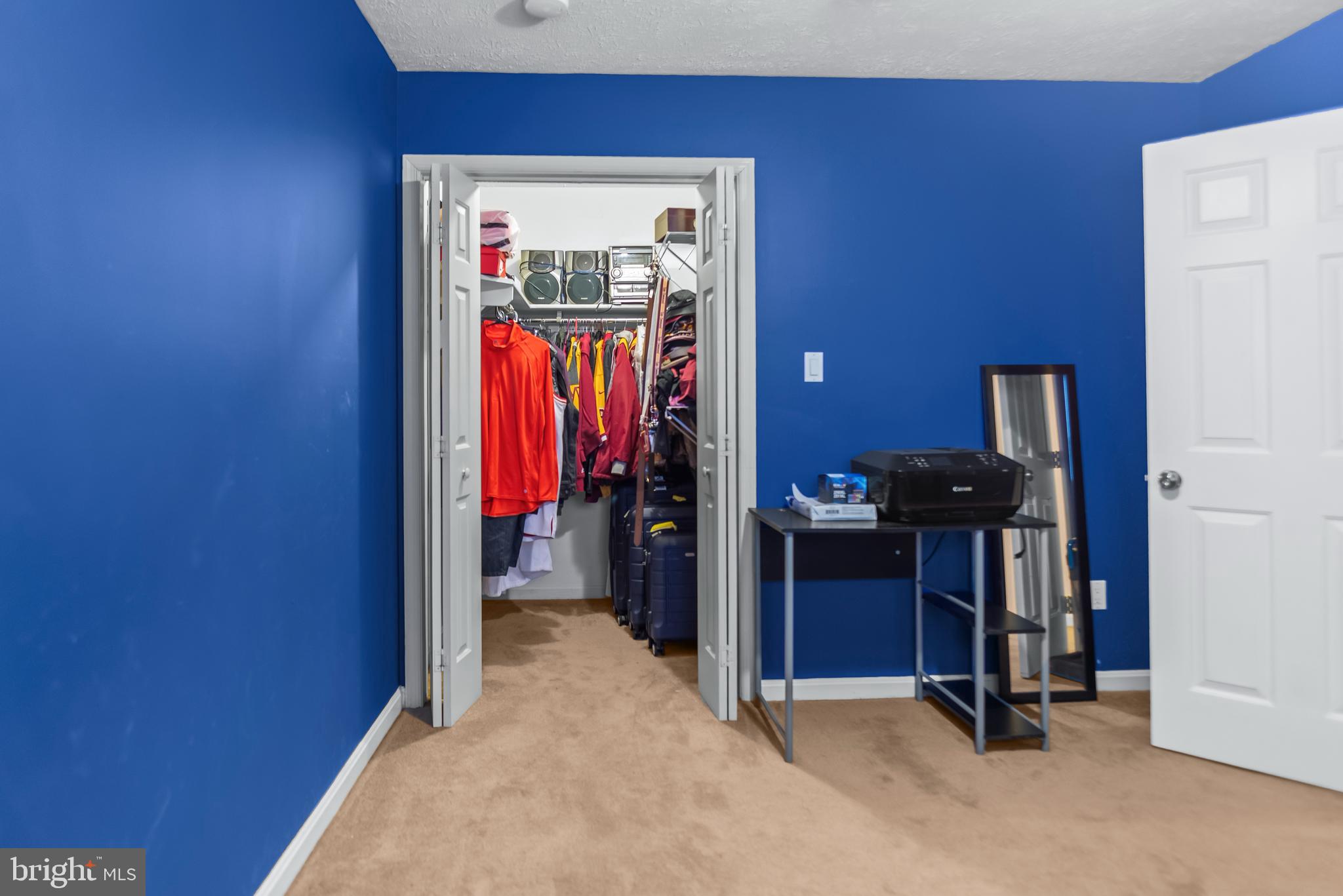 ST CHARLES HAMPSHIRE - Residential