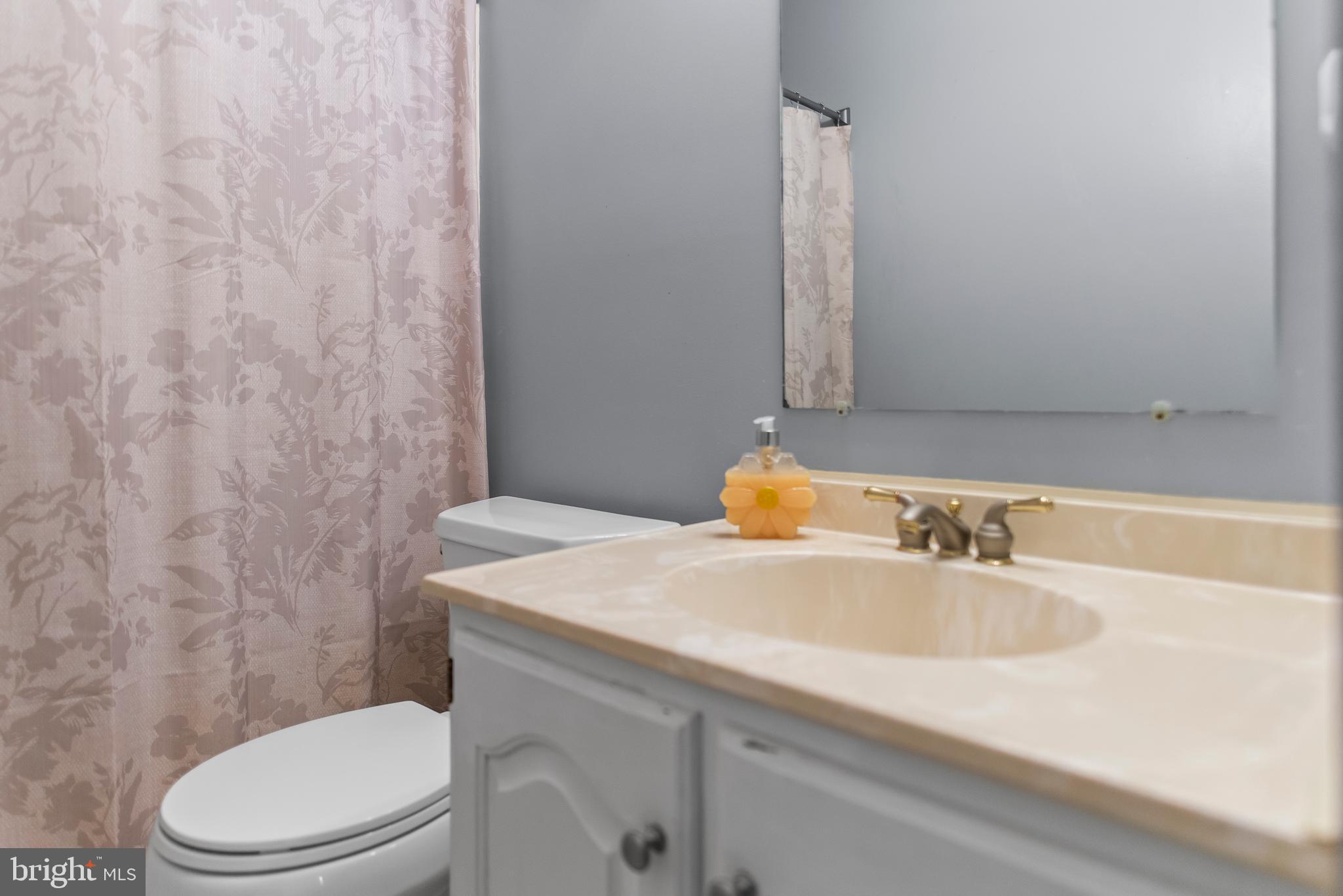 ST CHARLES HAMPSHIRE - Residential