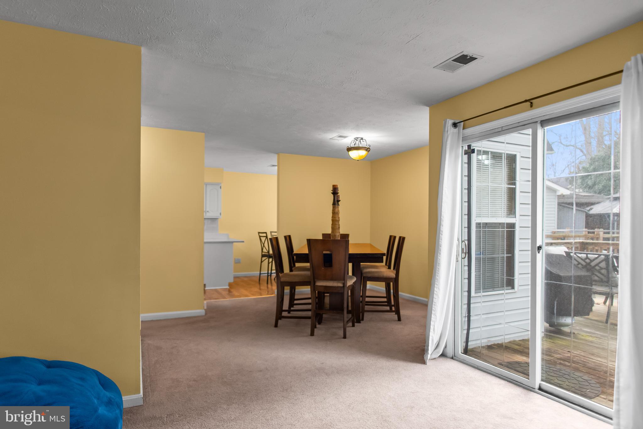 ST CHARLES HAMPSHIRE - Residential