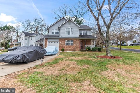Photo of 6221 Polar Bear Court, WALDORF, MD 20603 (MLS # MDCH2049246)