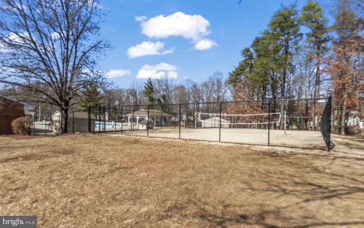 ST CHARLES HAMPSHIRE - Residential