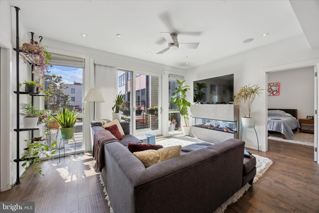 Photo of 620 N 3rd Street #3B, PHILADELPHIA, PA 19123 (MLS # PAPH2590836)