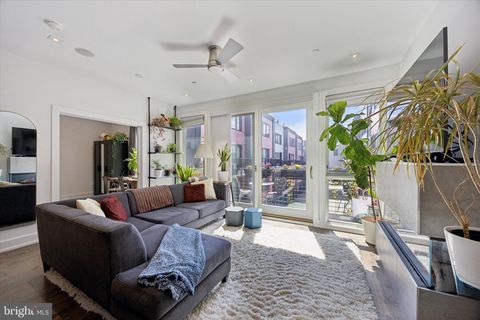 Condo For Rent - 620 N 3rd Street #3B<br/> PHILADELPHIA, PA 19123