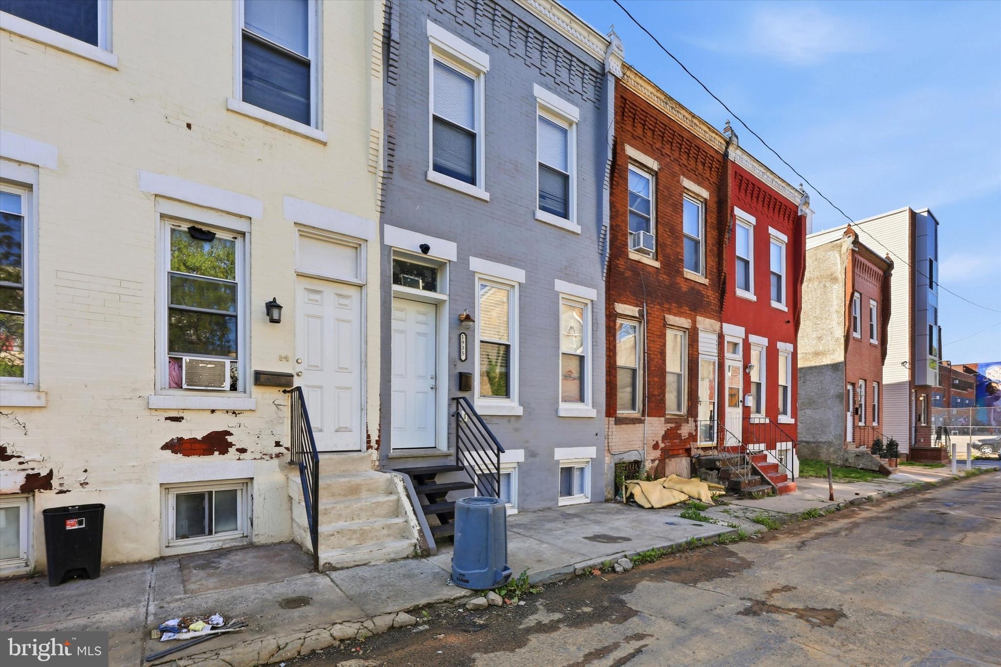 STRAWBERRY MANSION - Residential