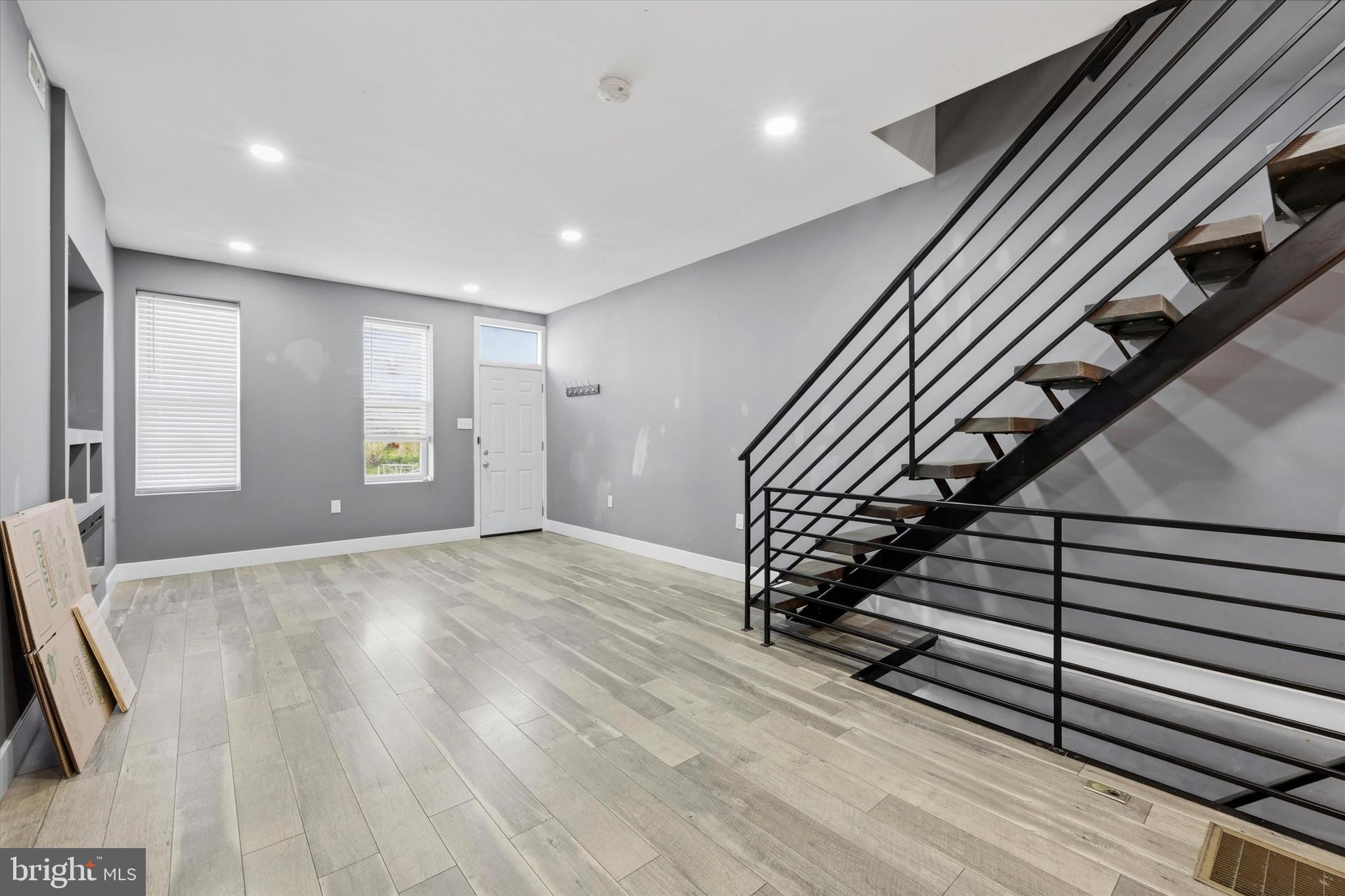 STRAWBERRY MANSION - Residential