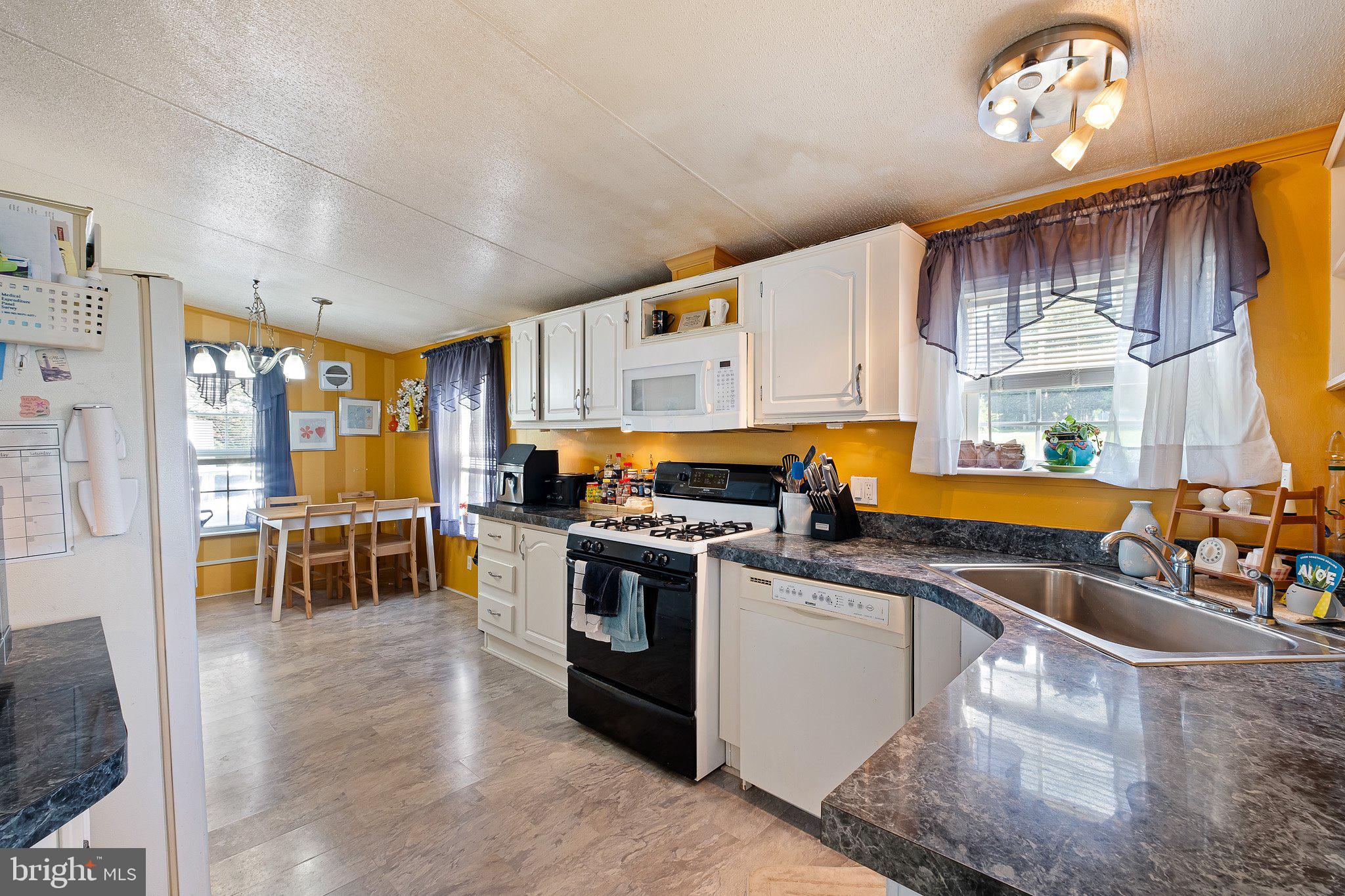 1813 TWIN HOUSE ROAD