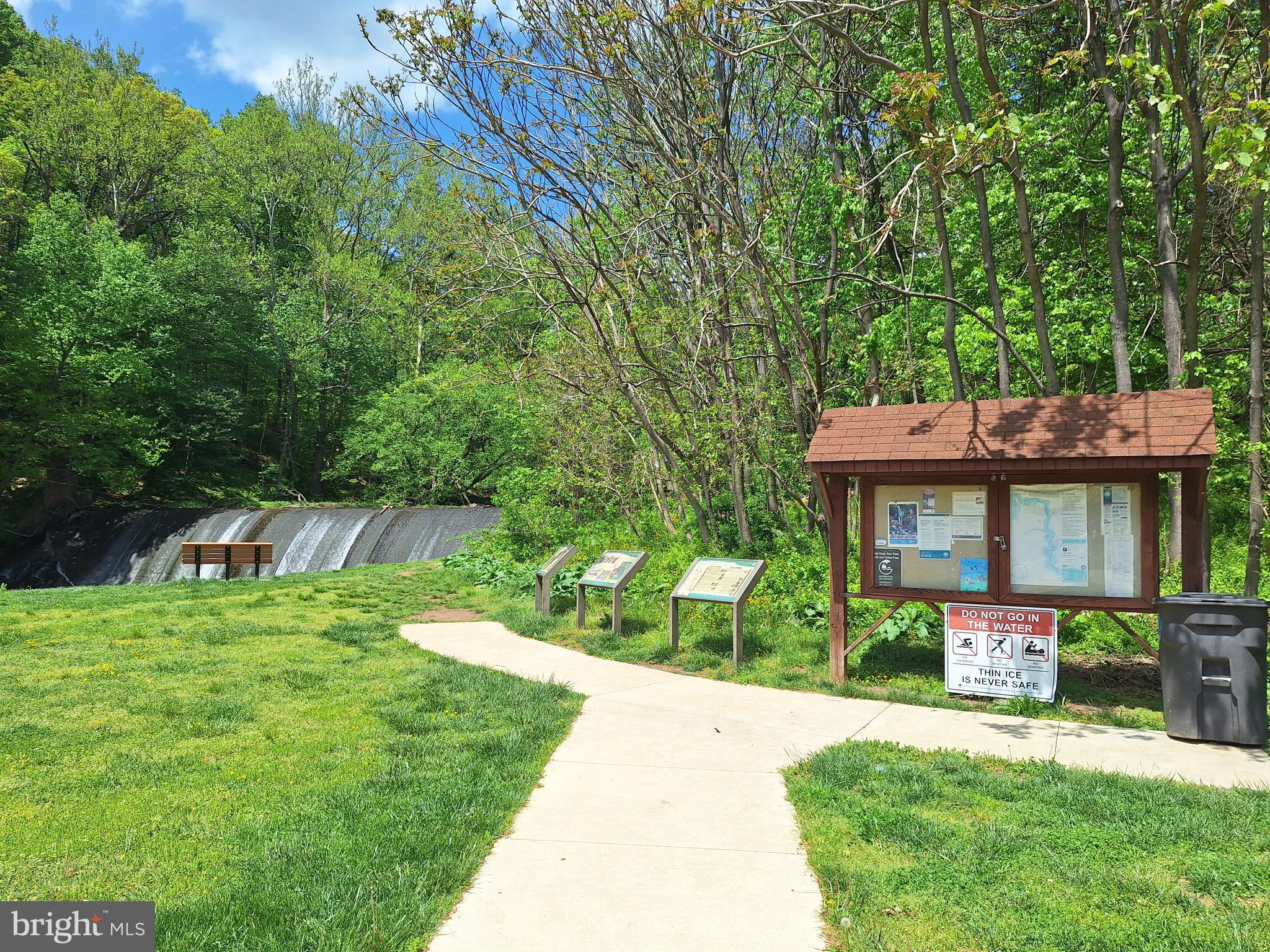 WOODMOOR - Residential