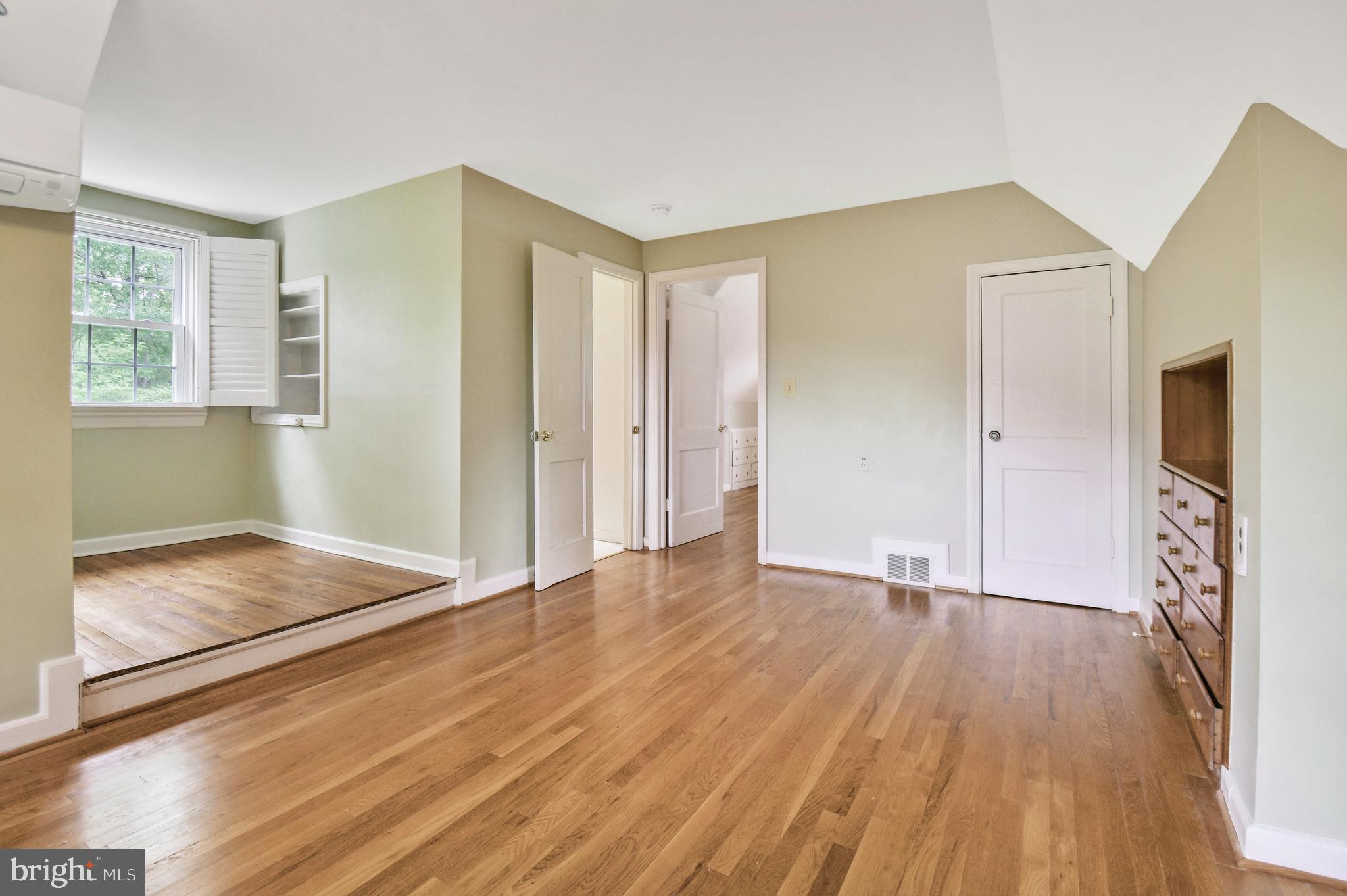 WOODMOOR - Residential