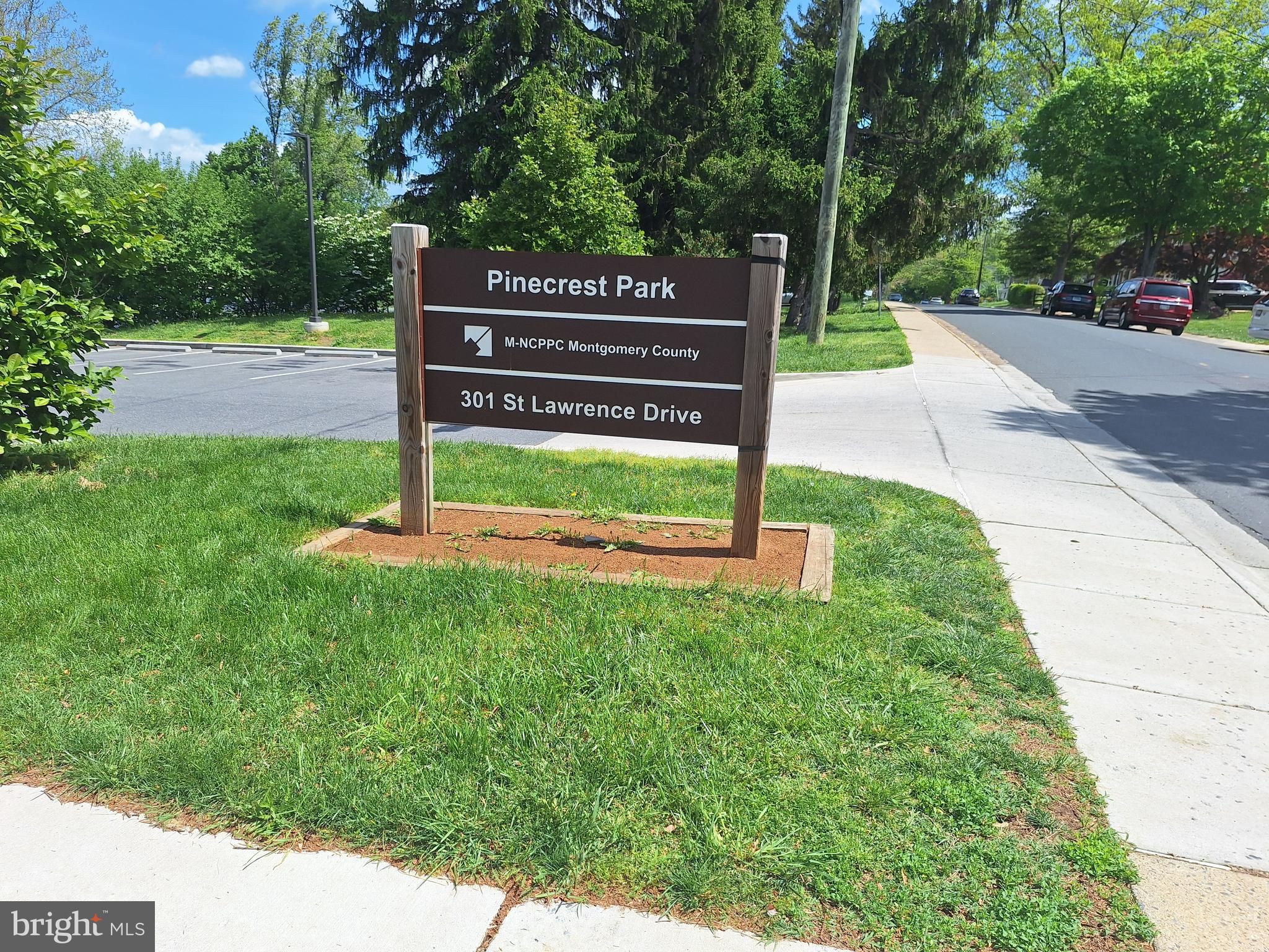 WOODMOOR - Residential