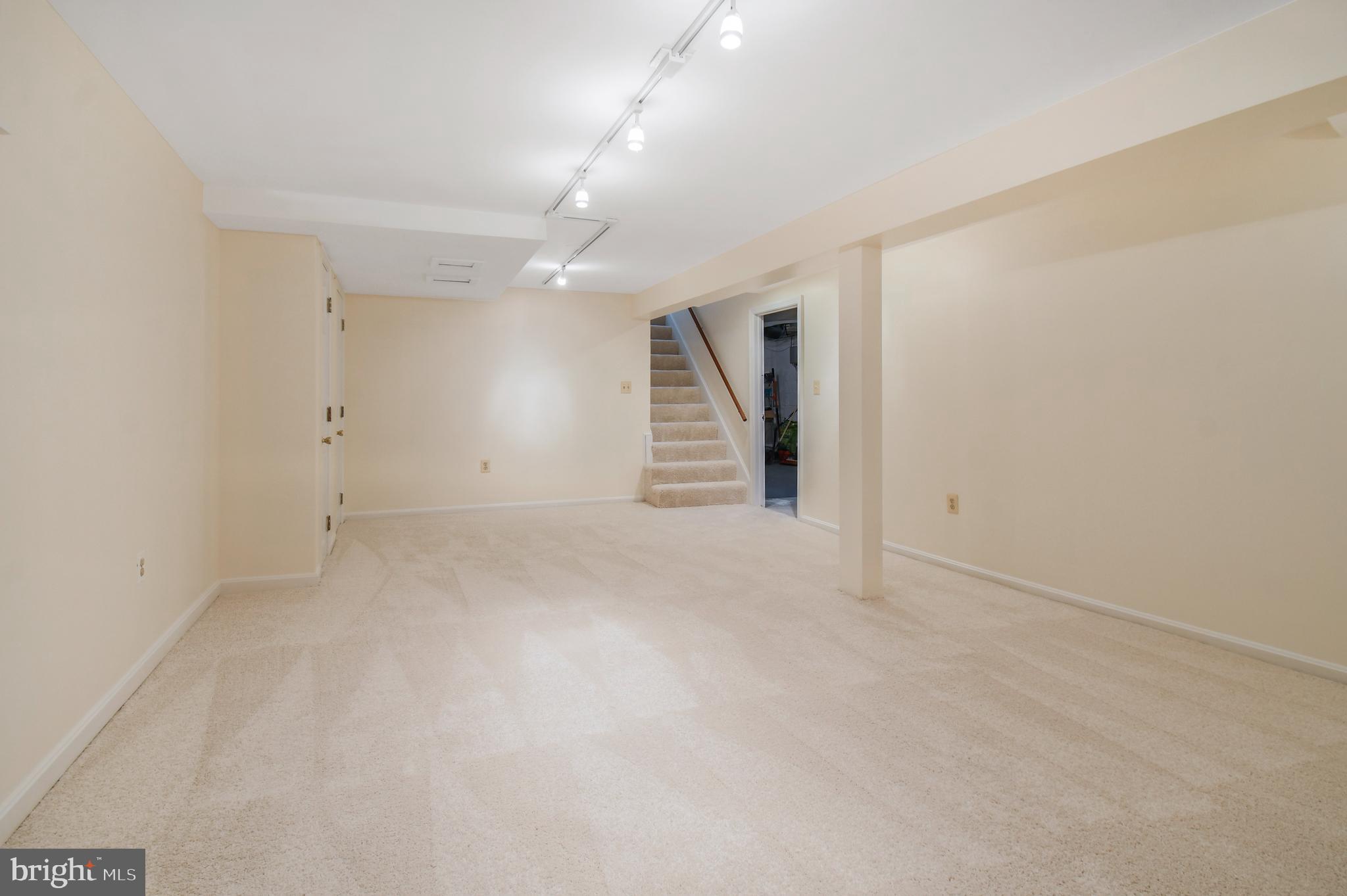 WOODMOOR - Residential