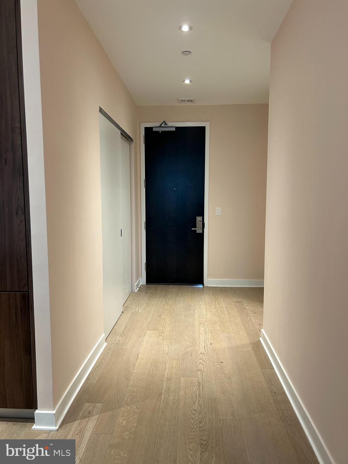 THE VERSE CONDO - Residential Lease